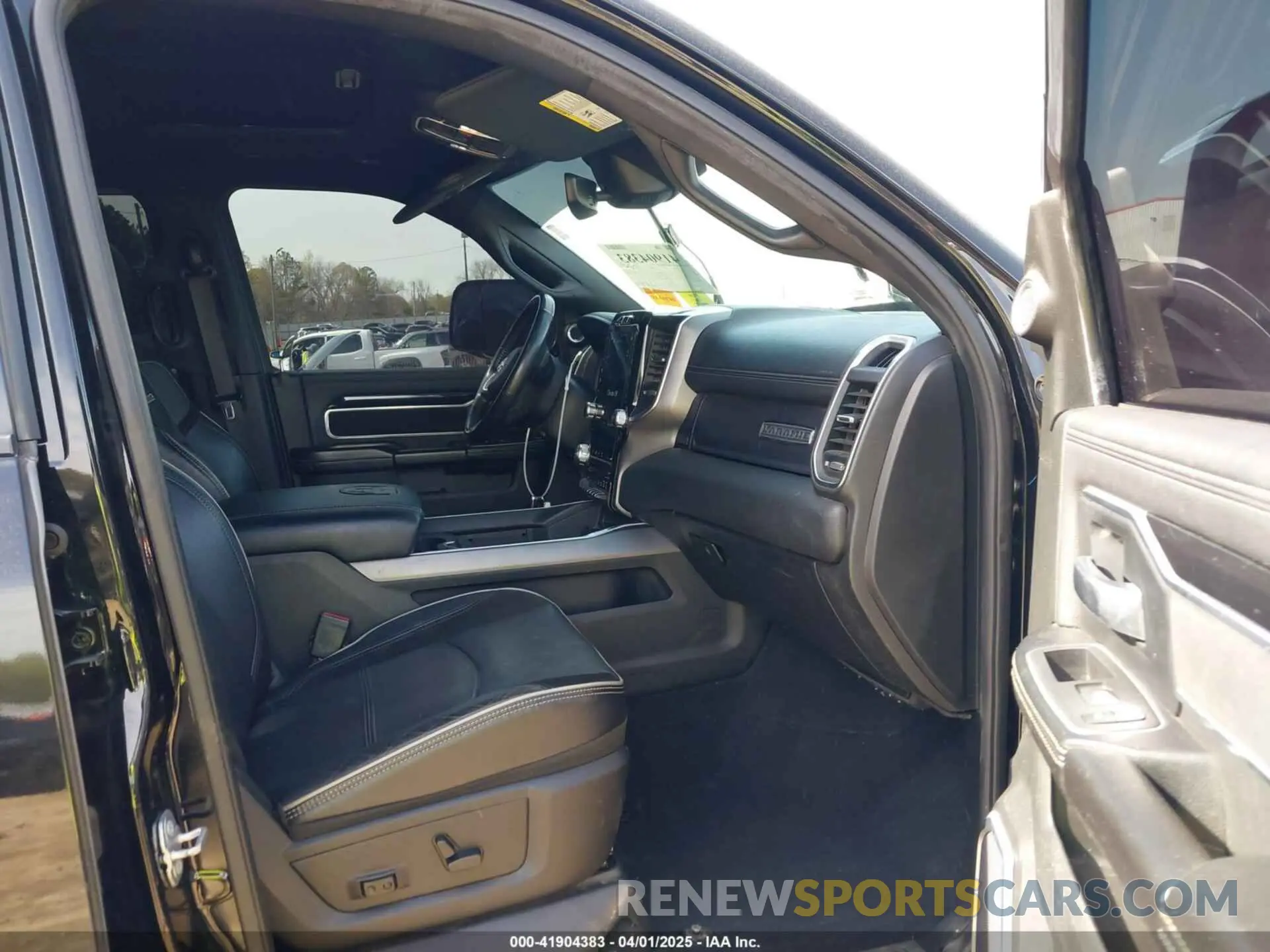 5 fotografías del automóvil dañado 3C6UR5FJ4LG274278 RAM 2500 2020