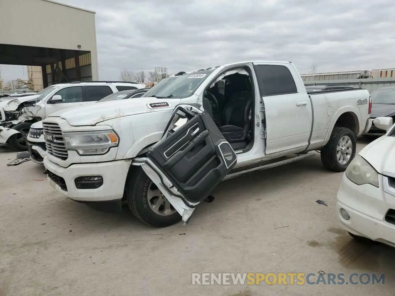1 fotografías del automóvil dañado 3C6UR5FL1LG235410 RAM 2500 2020