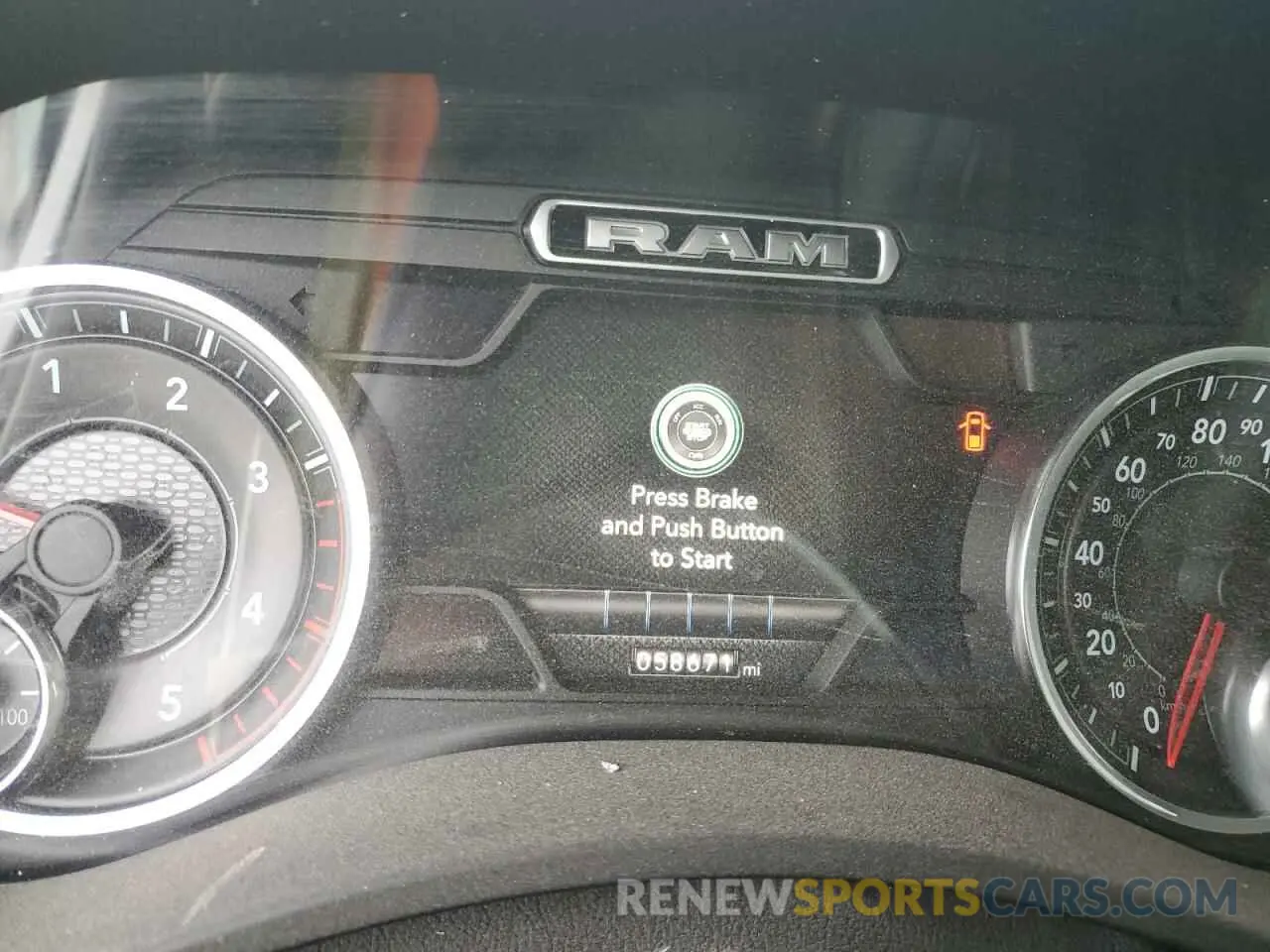 9 fotografías del automóvil dañado 3C6UR5FL1LG235410 RAM 2500 2020