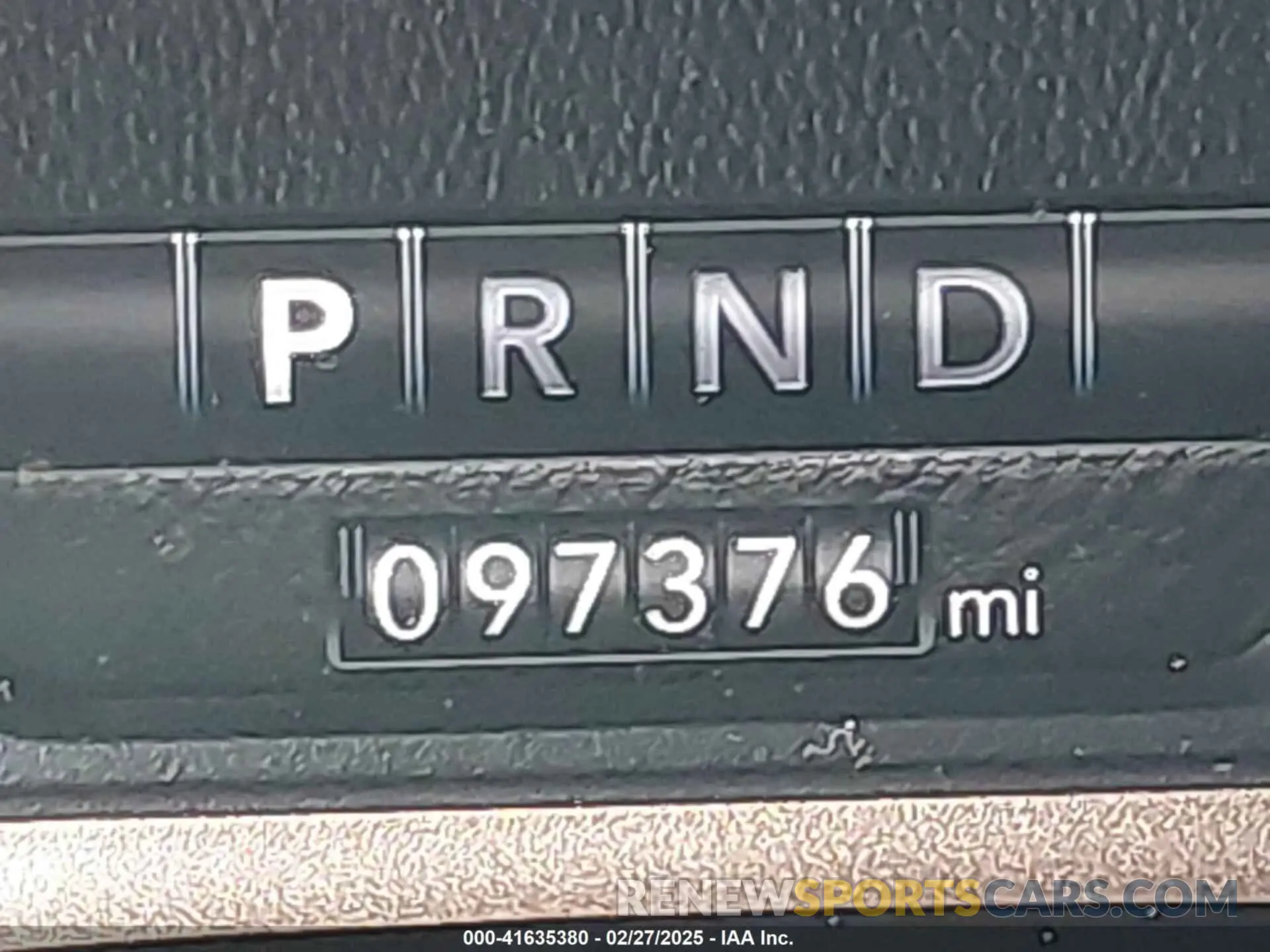 15 fotografías del automóvil dañado 3C6UR5GL1LG193271 RAM 2500 2020