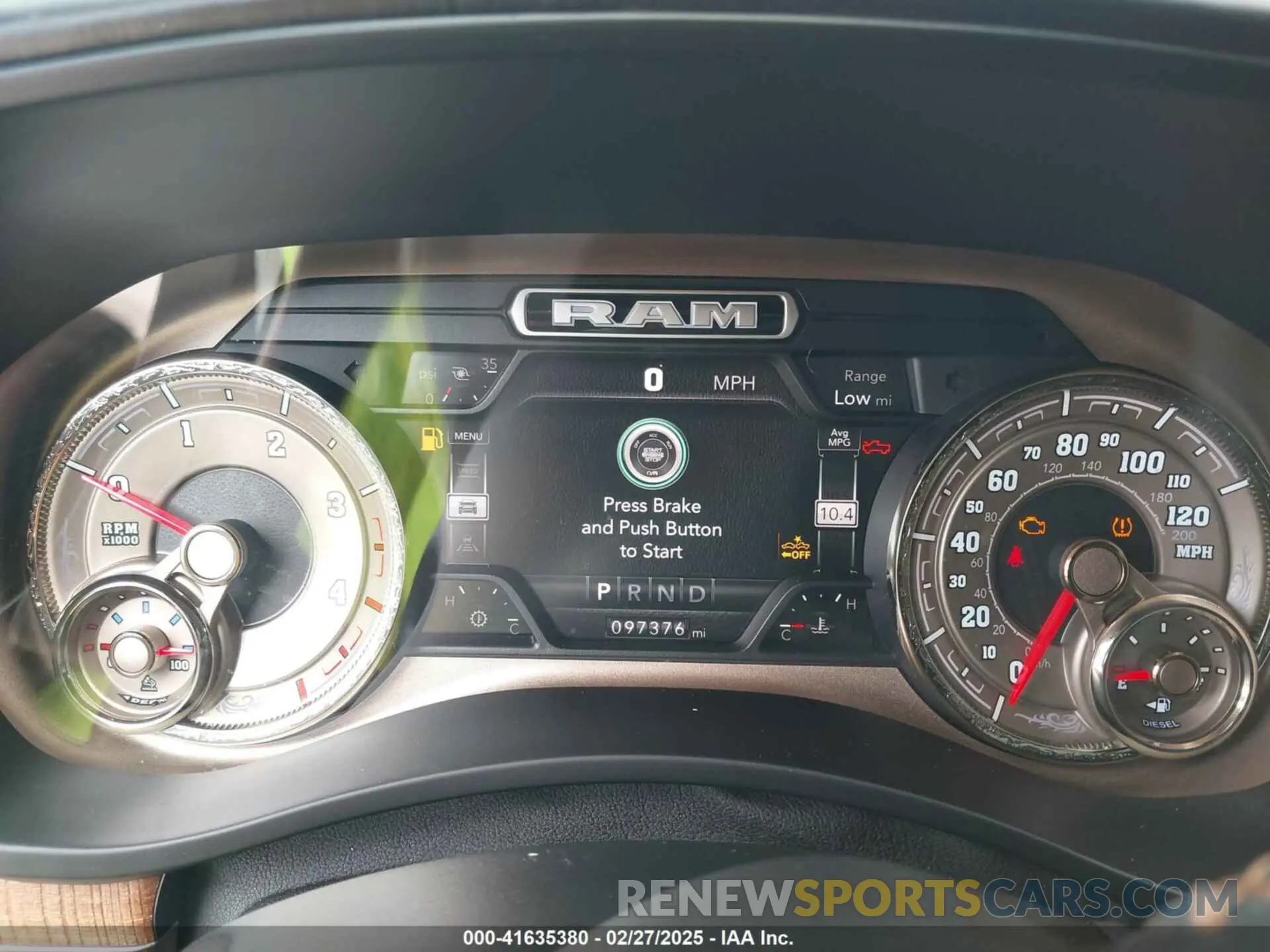 7 fotografías del automóvil dañado 3C6UR5GL1LG193271 RAM 2500 2020