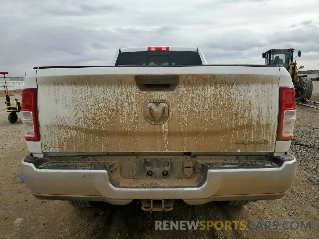 6 fotografías del automóvil dañado 3C6UR5HJ2LG121234 RAM 2500 2020