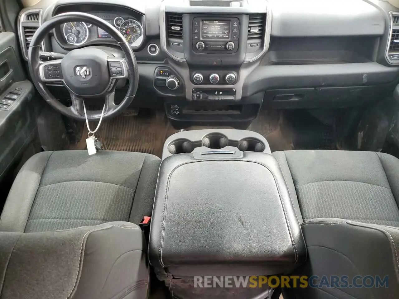8 fotografías del automóvil dañado 3C6UR5HJ2LG121234 RAM 2500 2020