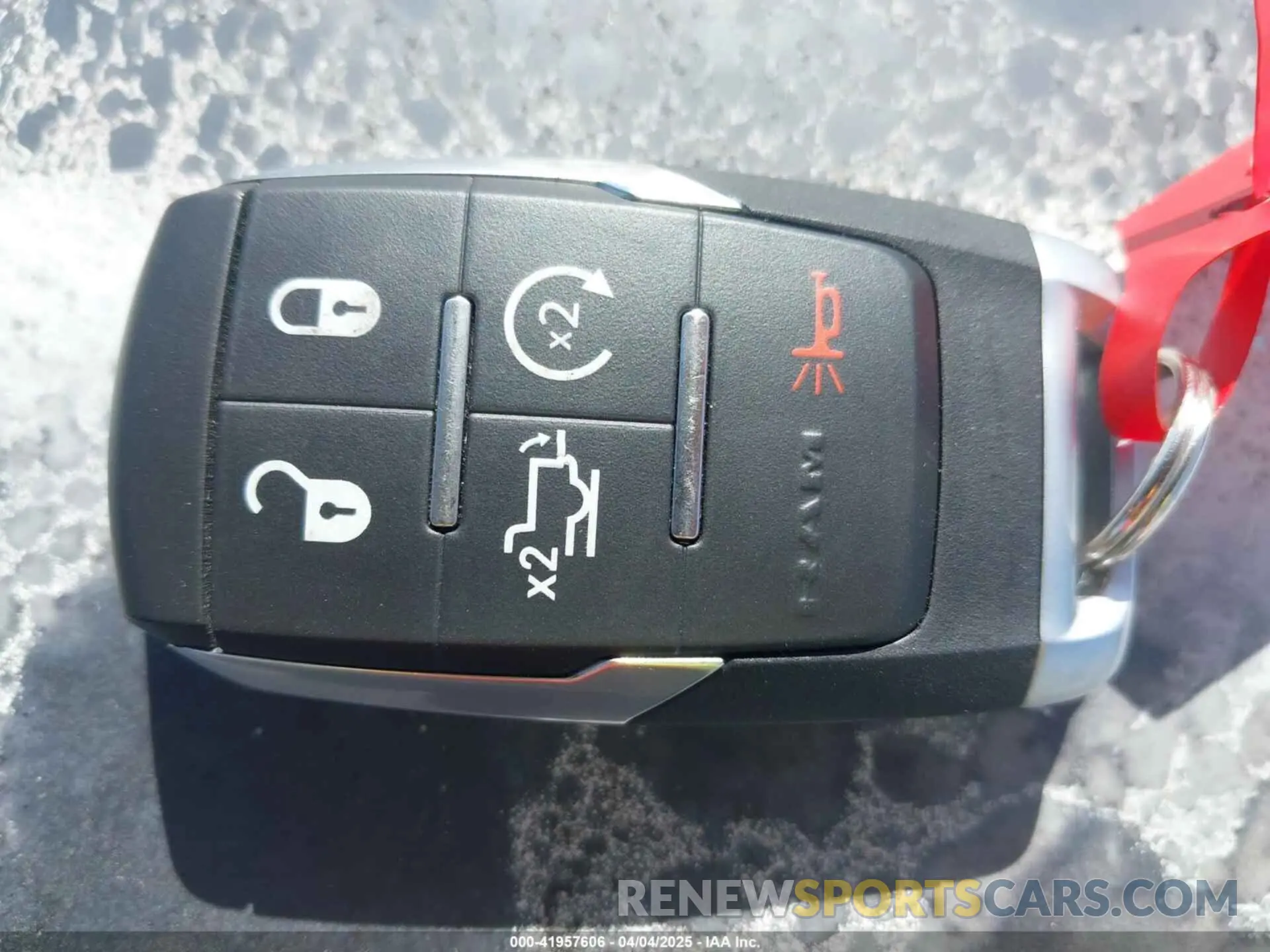 11 fotografías del automóvil dañado 3C6UR5KL2LG309472 RAM 2500 2020