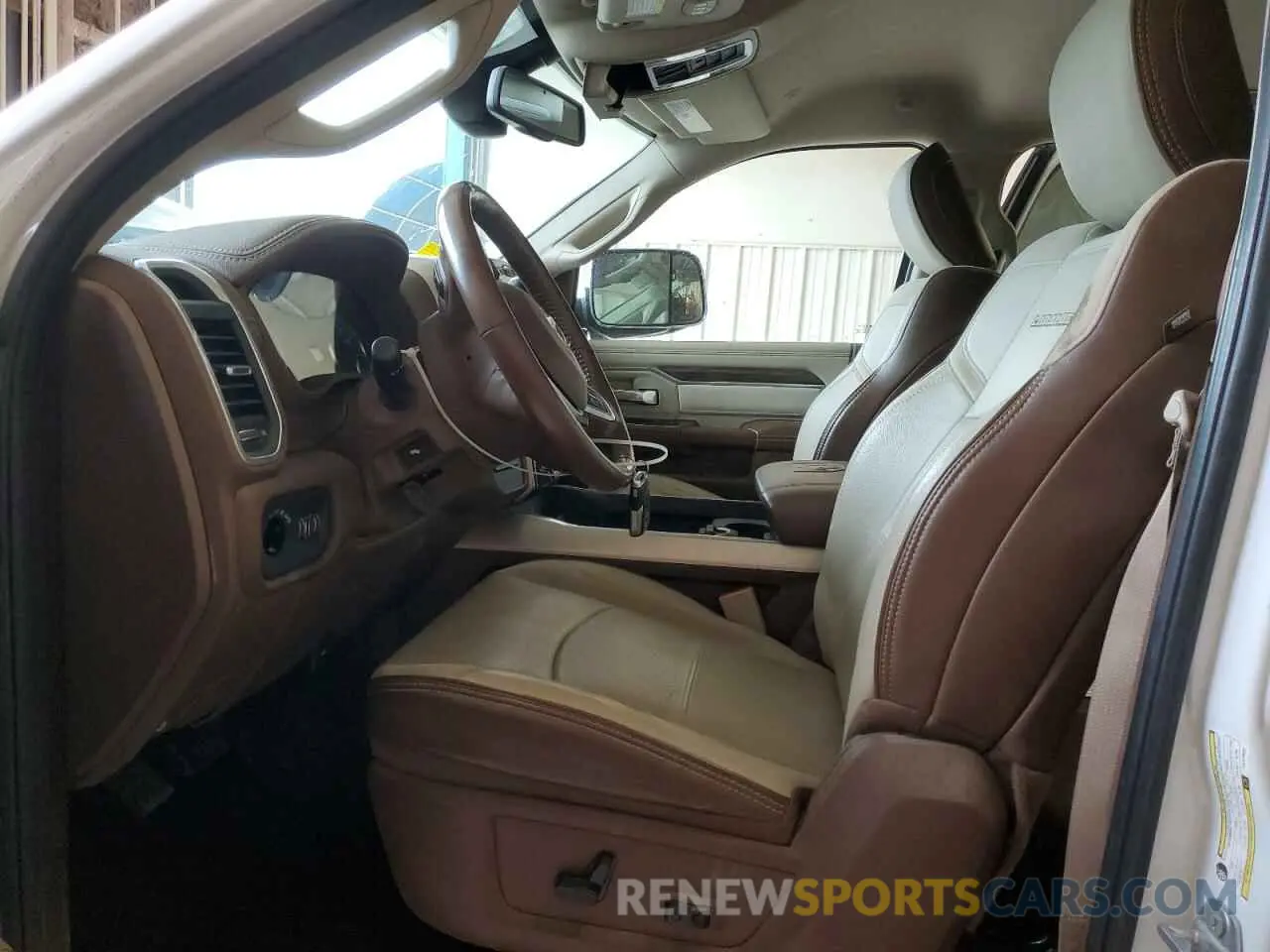 7 fotografías del automóvil dañado 3C6UR5KL9LG111522 RAM 2500 2020