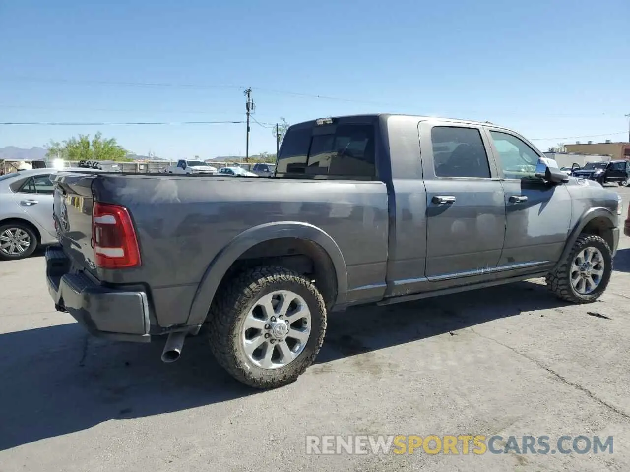 3 fotografías del automóvil dañado 3C6UR5NL2LG179740 RAM 2500 2020