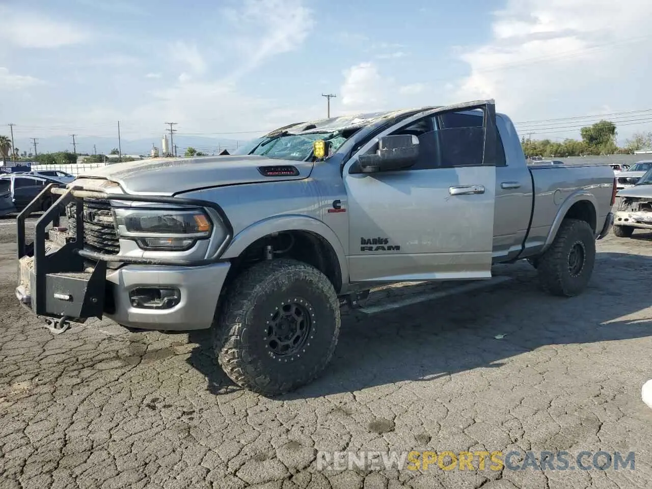 1 fotografías del automóvil dañado 3C6UR5NL8LG274089 RAM 2500 2020