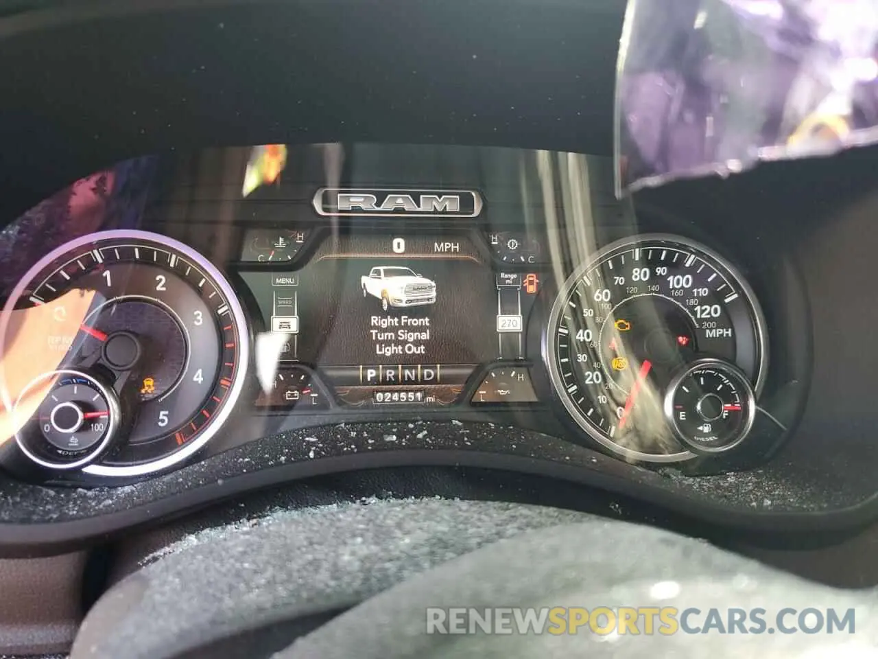 9 fotografías del automóvil dañado 3C6UR5NL8LG274089 RAM 2500 2020