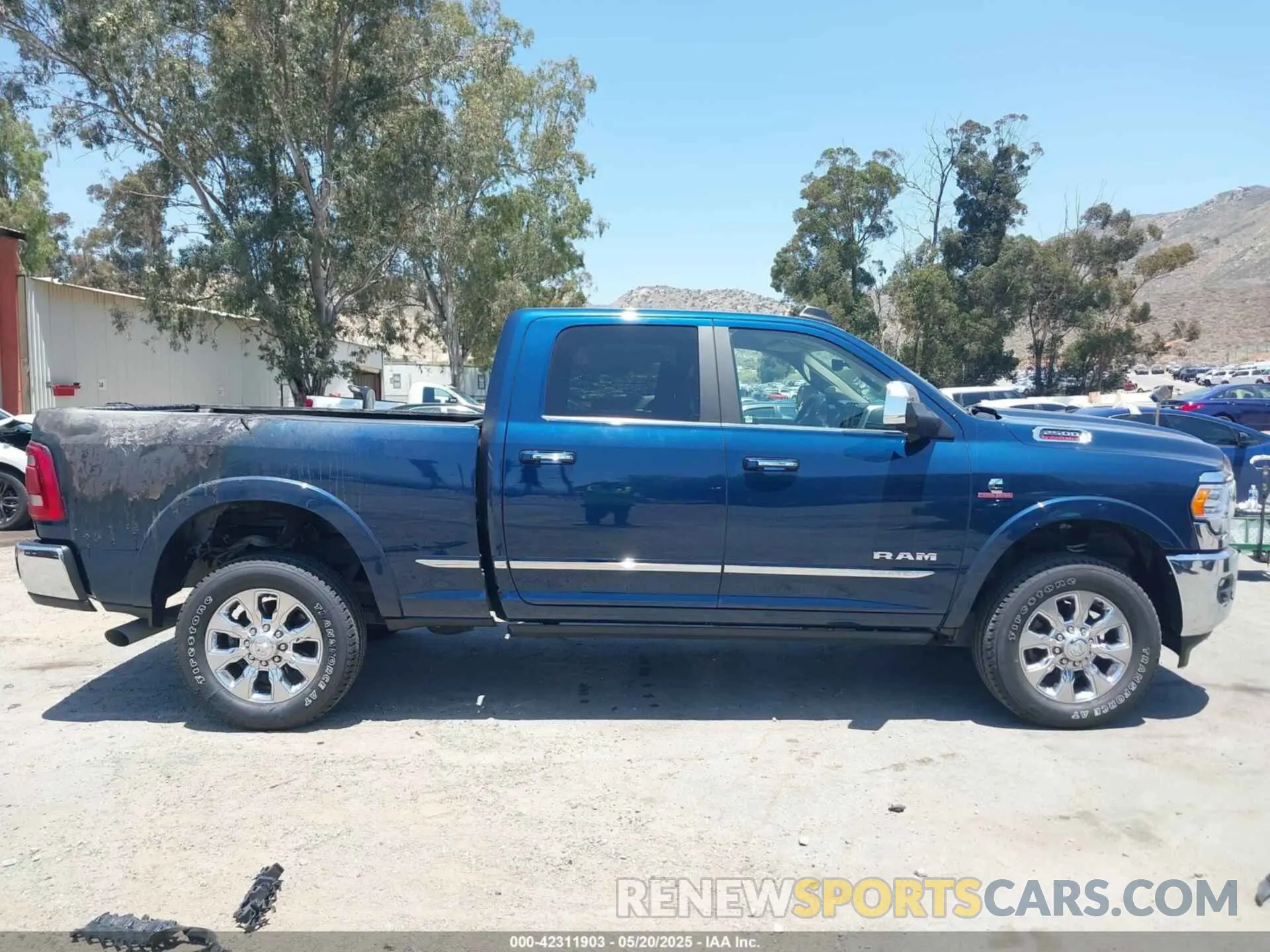 13 fotografías del automóvil dañado 3C6UR5SL1LG249958 RAM 2500 2020