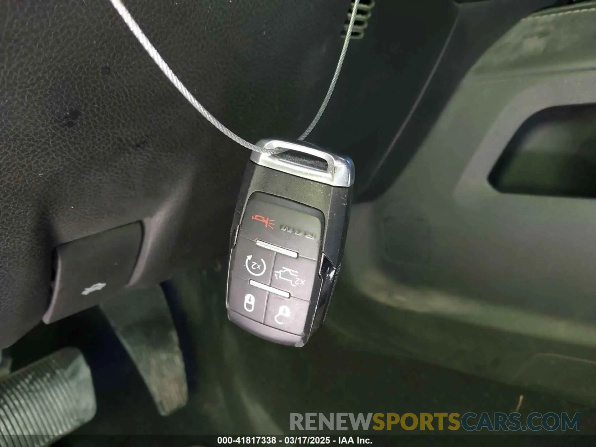 11 fotografías del automóvil dañado 3C6UR5SL2LG178429 RAM 2500 2020
