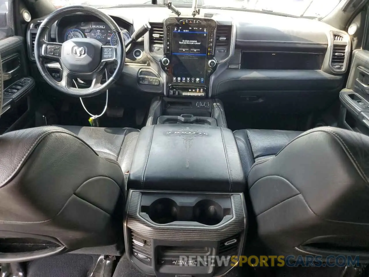 8 fotografías del automóvil dañado 3C6UR5SL7LG133311 RAM 2500 2020