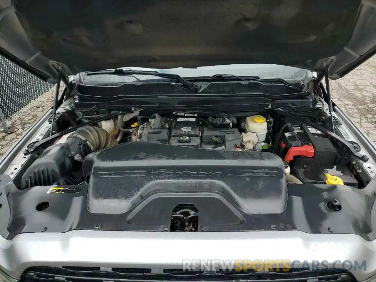 11 fotografías del automóvil dañado 3C6UR5SL9LG282626 RAM 2500 2020