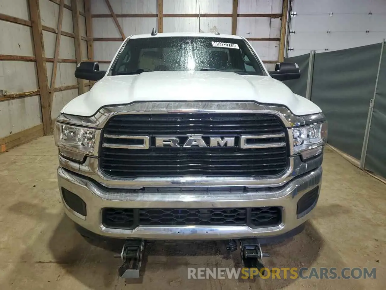 5 fotografías del automóvil dañado 3C6MR5BJXMG676829 RAM 2500 2021