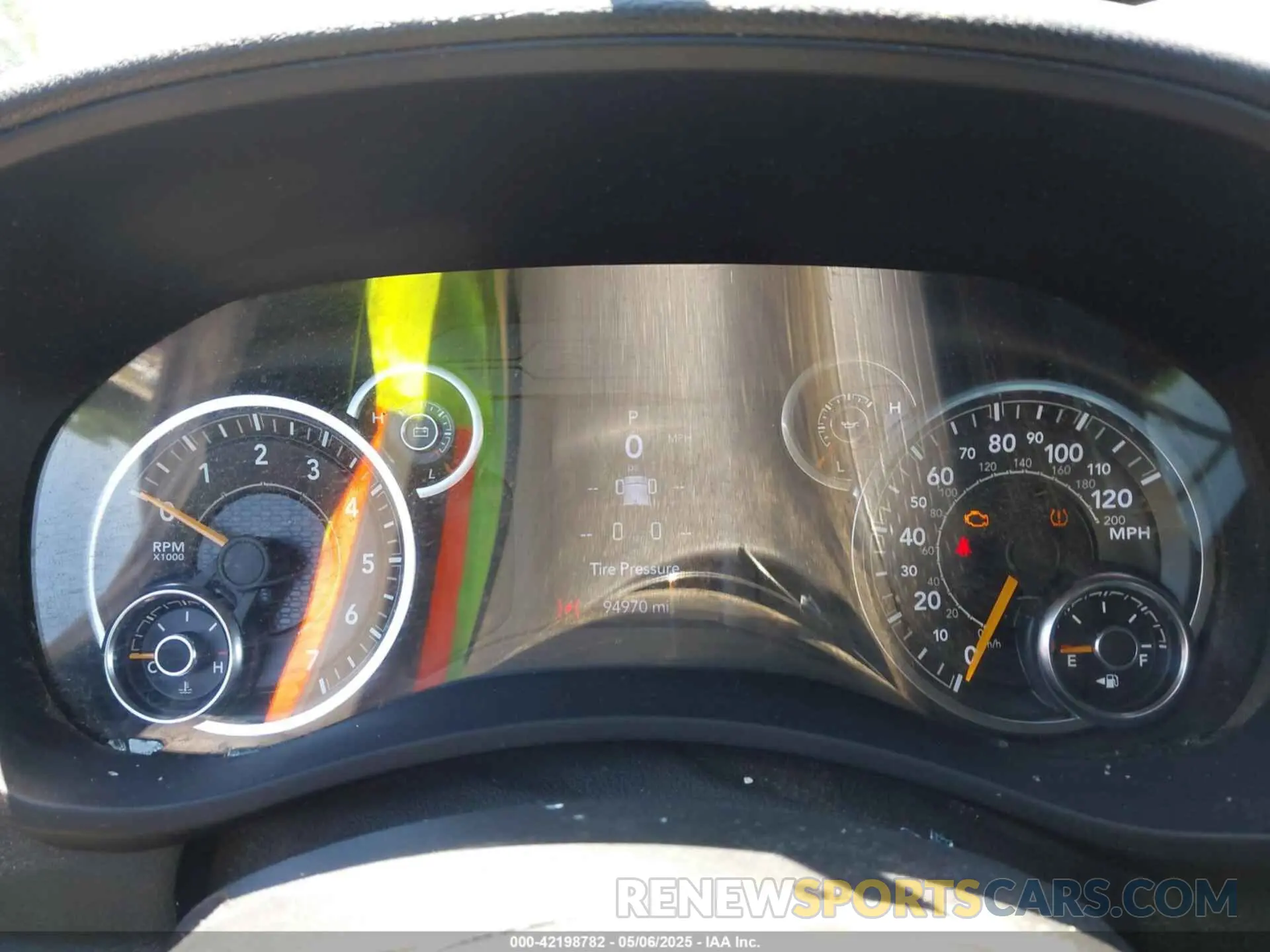 7 fotografías del automóvil dañado 3C6UR4HJXMG674094 RAM 2500 2021