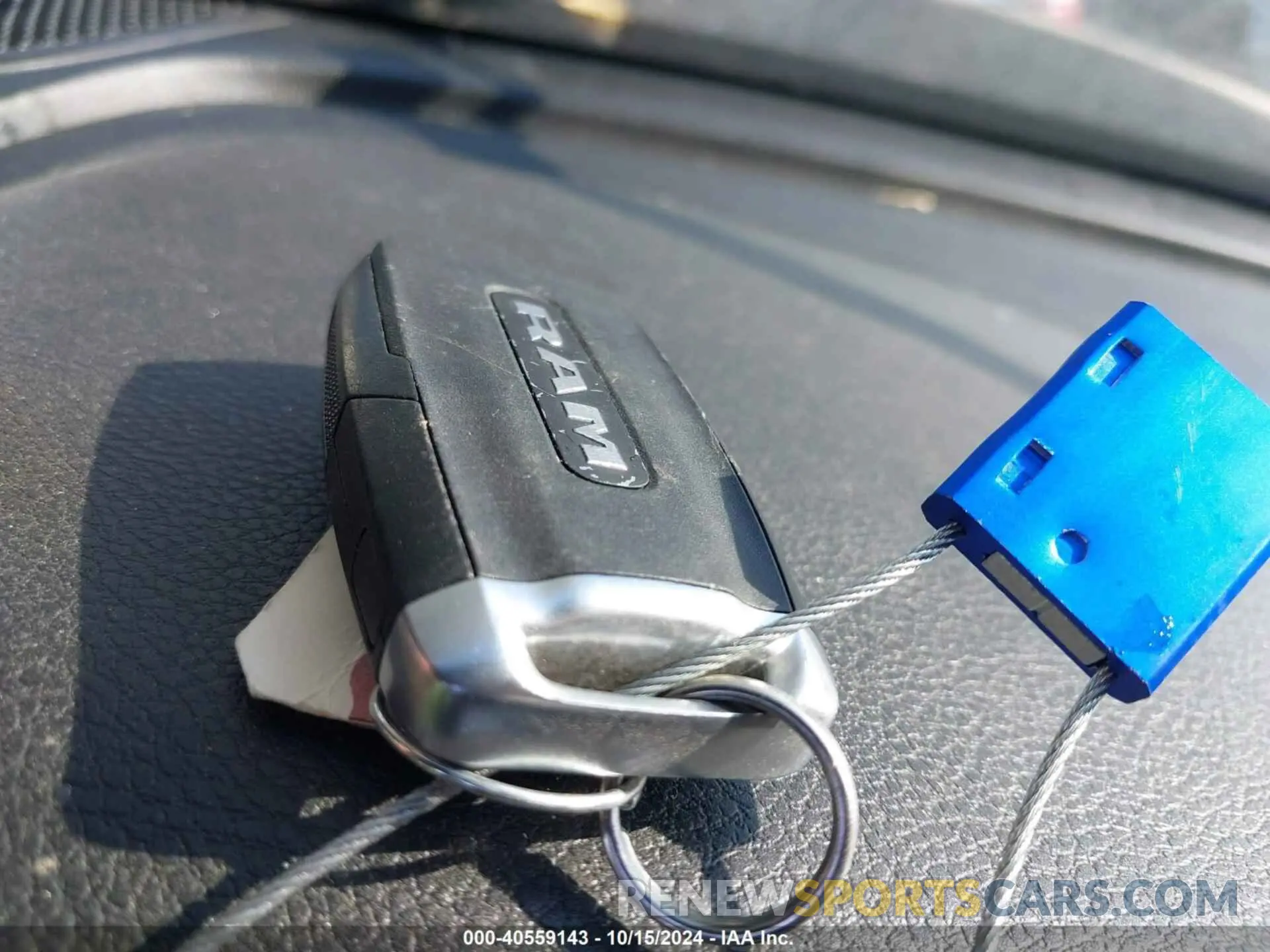 11 fotografías del automóvil dañado 3C6UR5CJ1MG584023 RAM 2500 2021