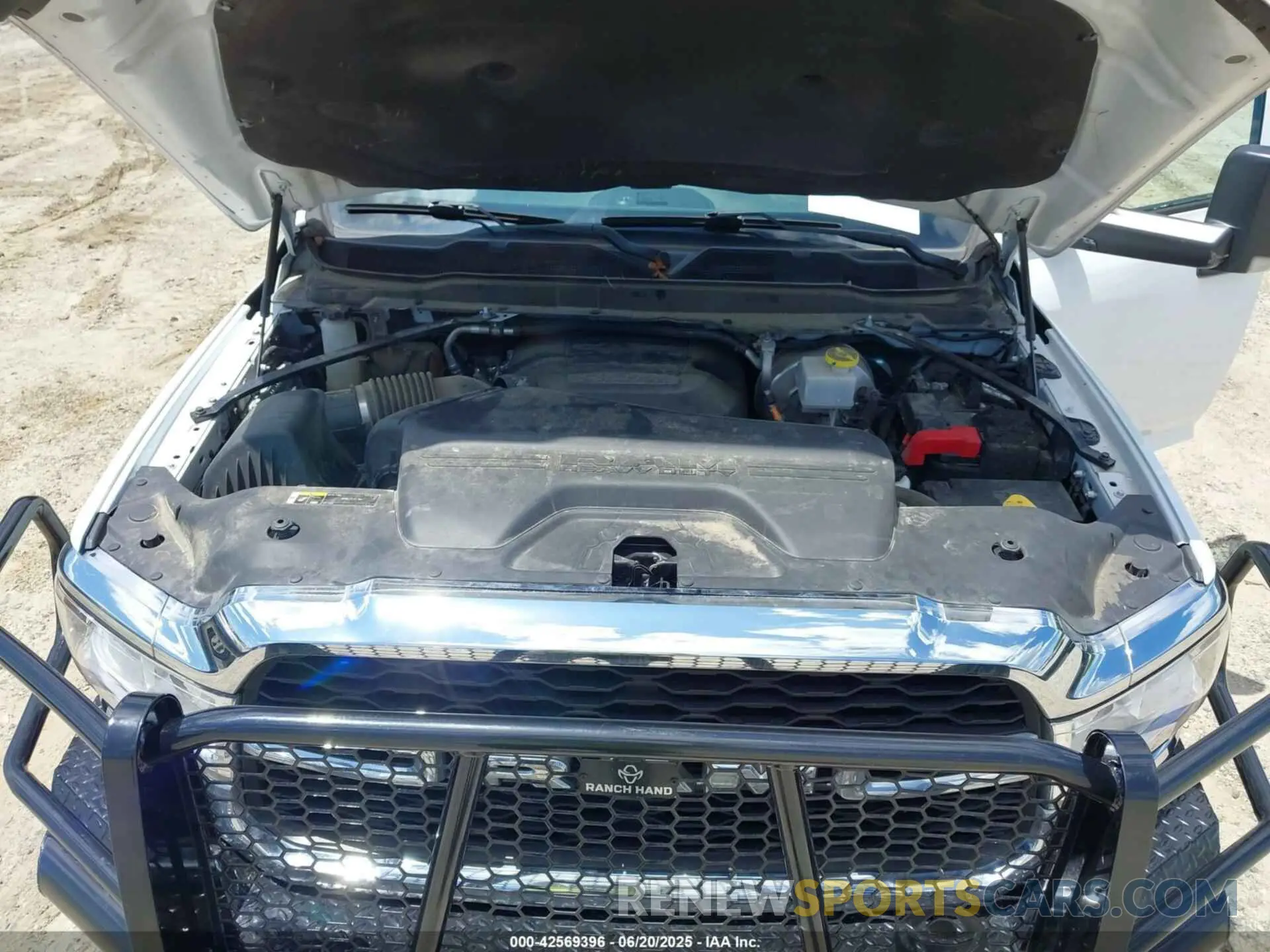 10 fotografías del automóvil dañado 3C6UR5CJ2MG533937 RAM 2500 2021