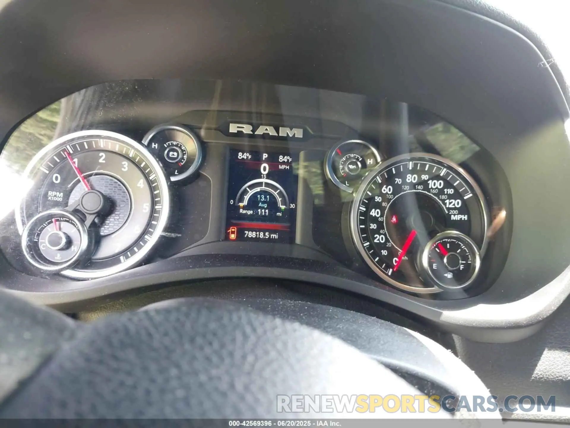 7 fotografías del automóvil dañado 3C6UR5CJ2MG533937 RAM 2500 2021
