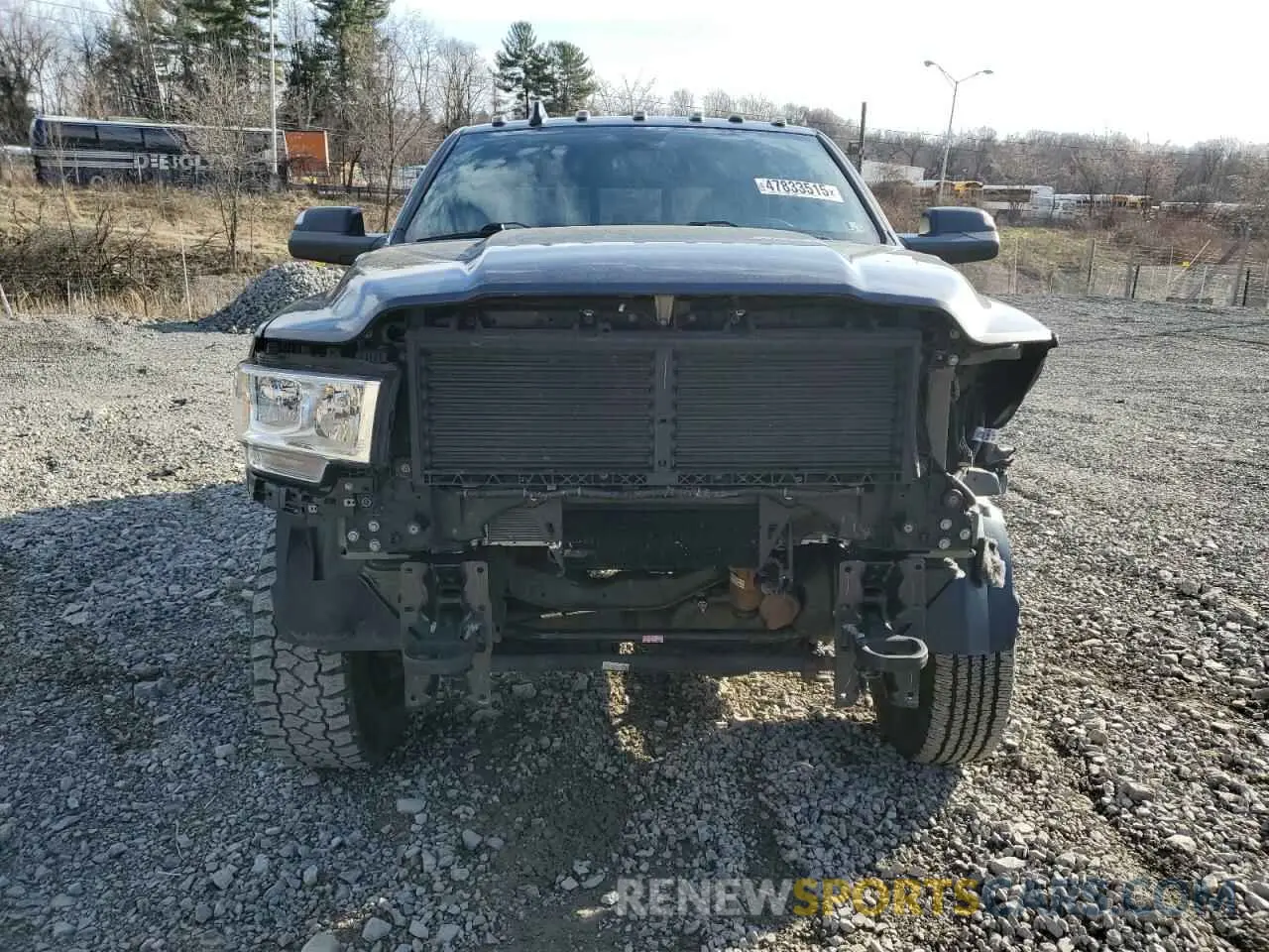 5 fotografías del automóvil dañado 3C6UR5CJ6MG659413 RAM 2500 2021