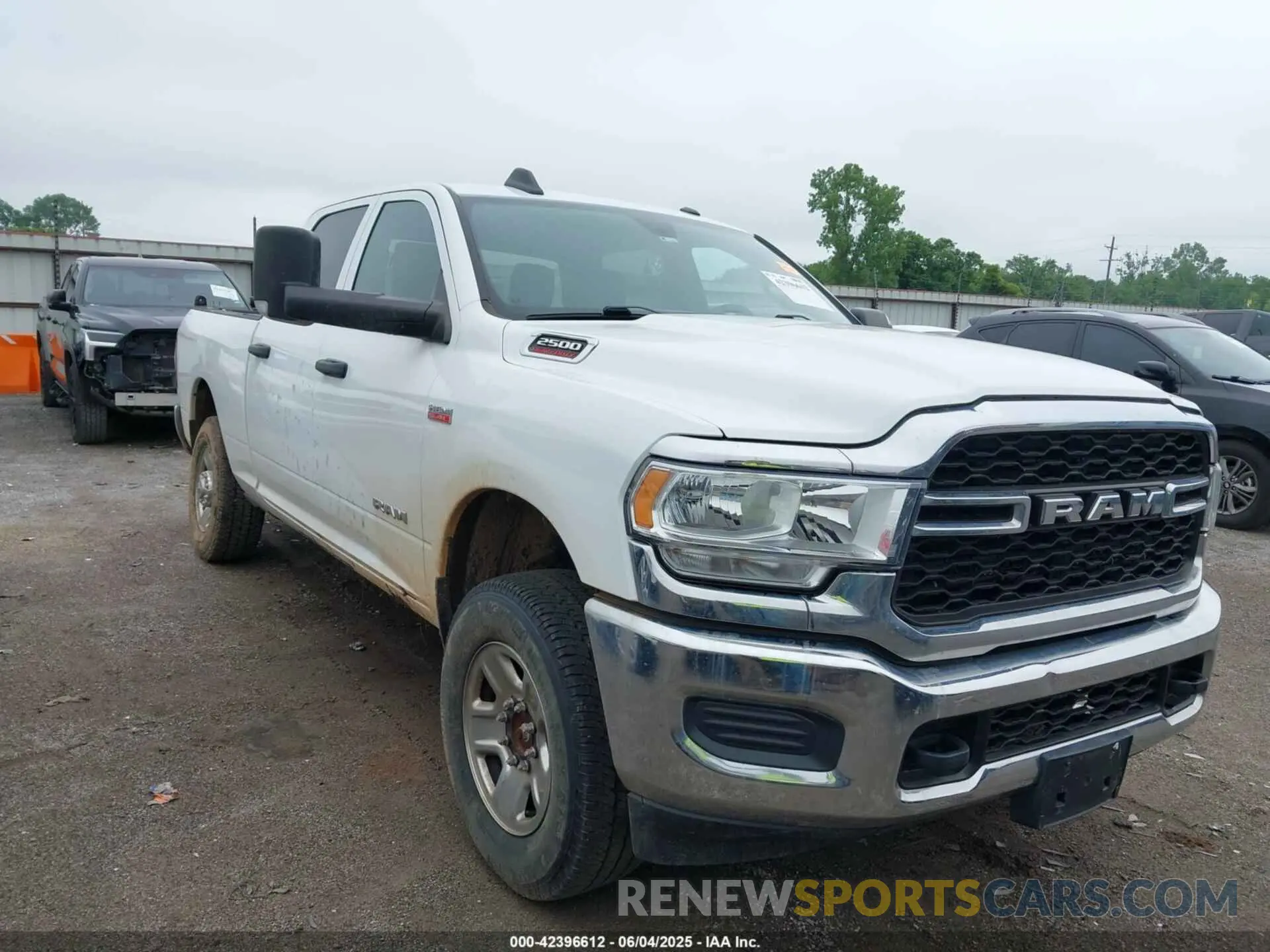 1 fotografías del automóvil dañado 3C6UR5CJ9MG532722 RAM 2500 2021