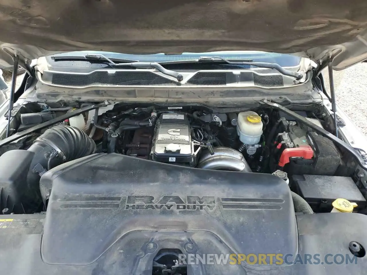 11 fotografías del automóvil dañado 3C6UR5CL2MG519358 RAM 2500 2021