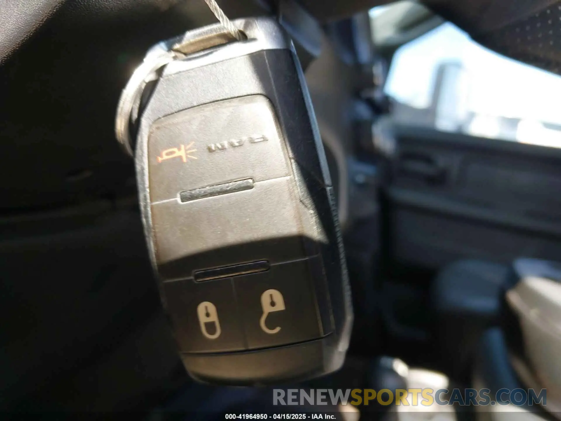 11 fotografías del automóvil dañado 3C6UR5CL4MG675658 RAM 2500 2021