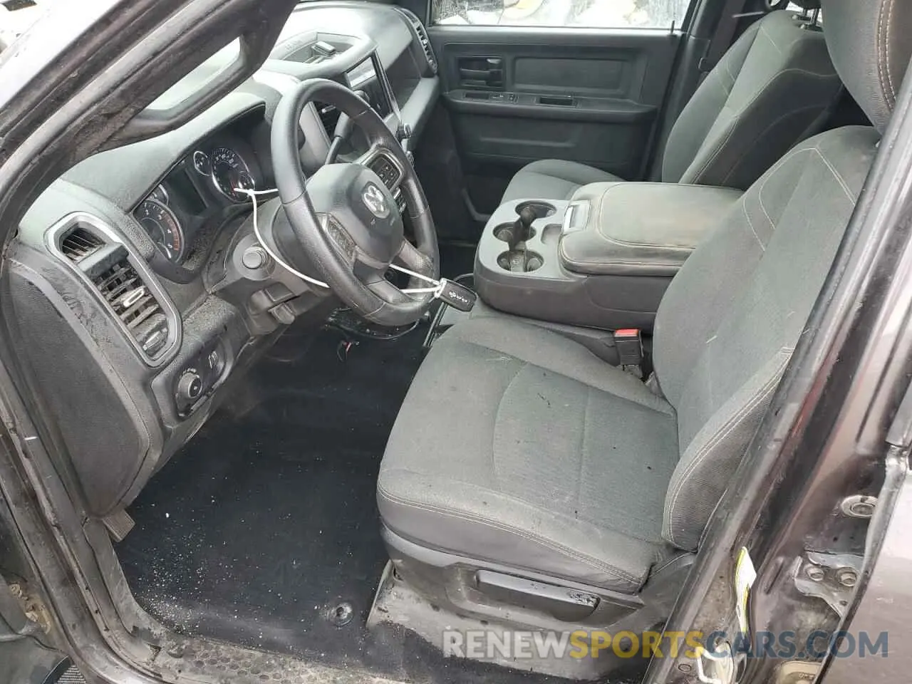 7 fotografías del automóvil dañado 3C6UR5CL8MG538609 RAM 2500 2021