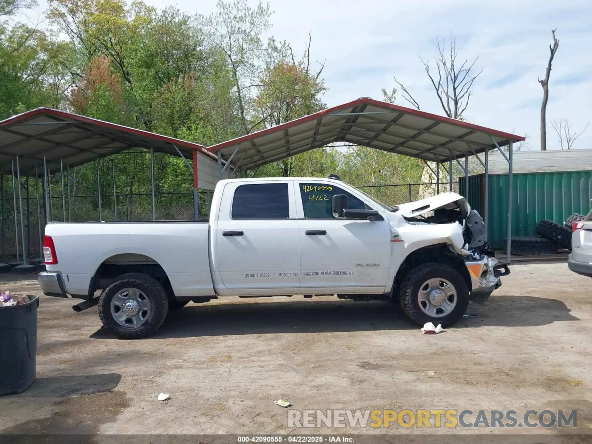 13 fotografías del automóvil dañado 3C6UR5CLXMG511265 RAM 2500 2021