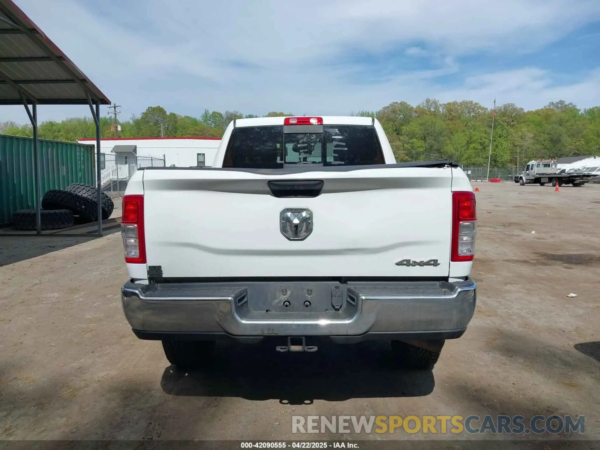 16 fotografías del automóvil dañado 3C6UR5CLXMG511265 RAM 2500 2021