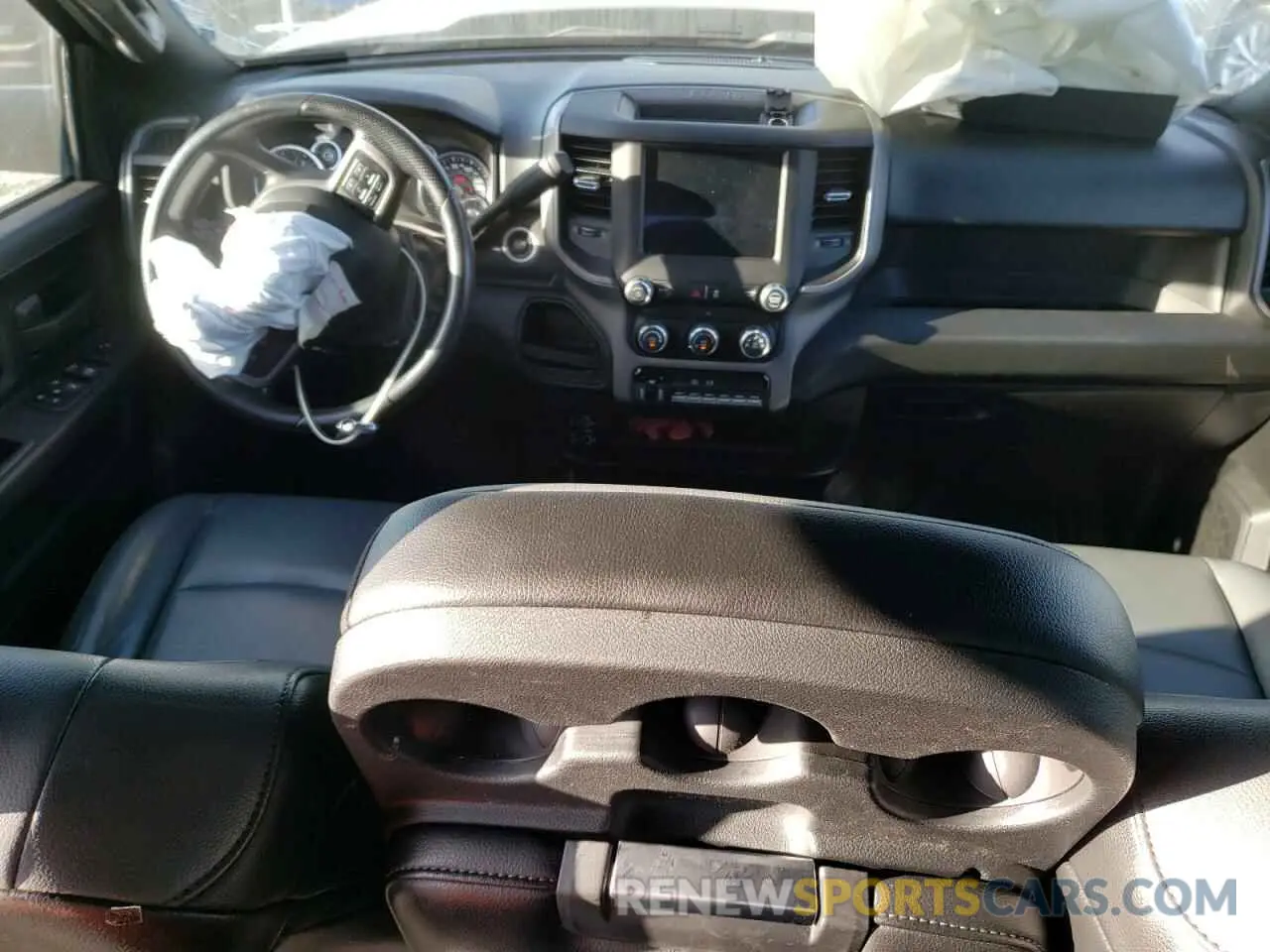 8 fotografías del automóvil dañado 3C6UR5CLXMG694652 RAM 2500 2021