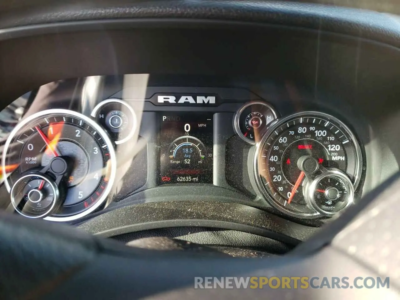 9 fotografías del automóvil dañado 3C6UR5CLXMG694652 RAM 2500 2021
