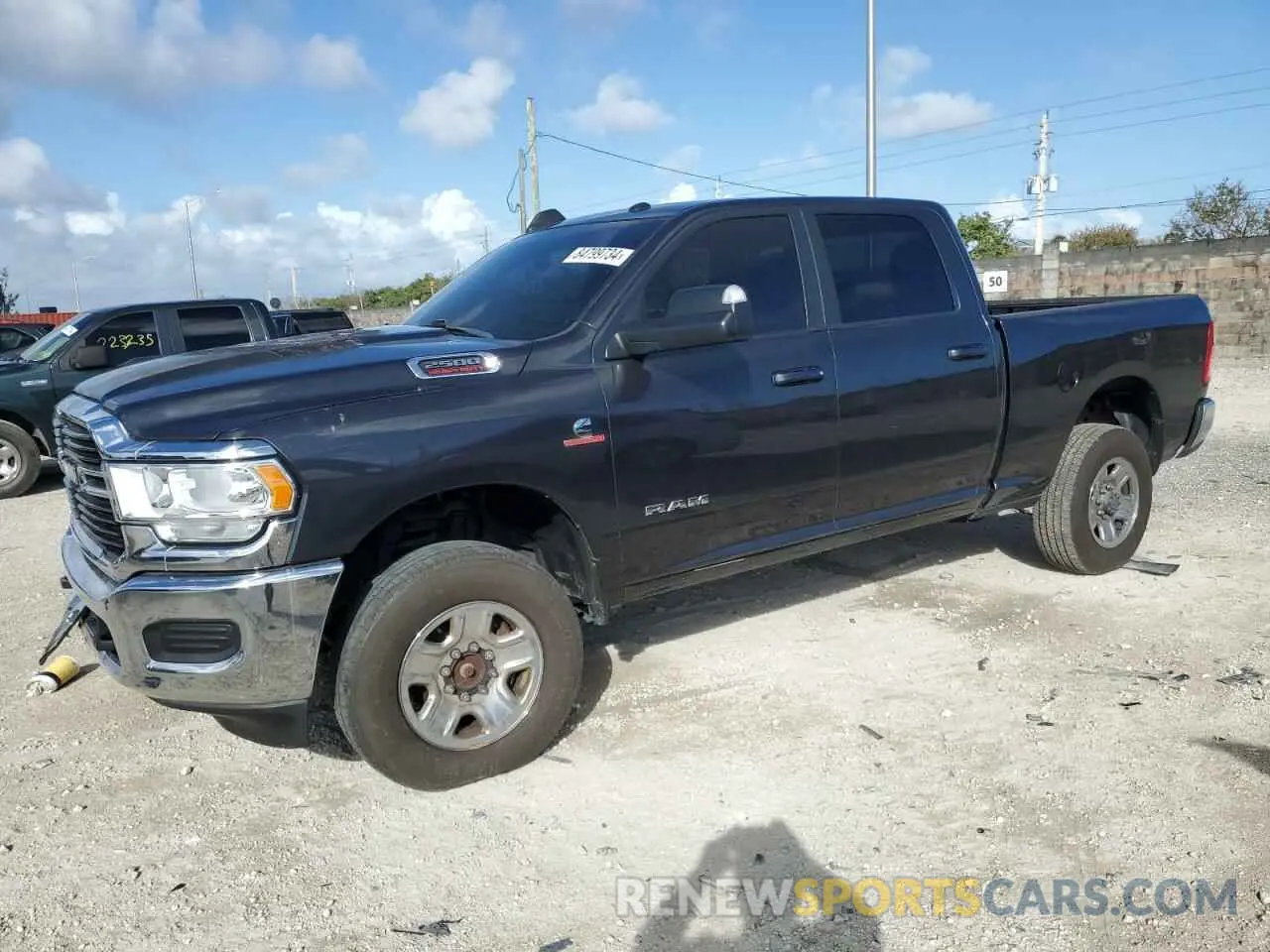 1 fotografías del automóvil dañado 3C6UR5DL5MG507395 RAM 2500 2021