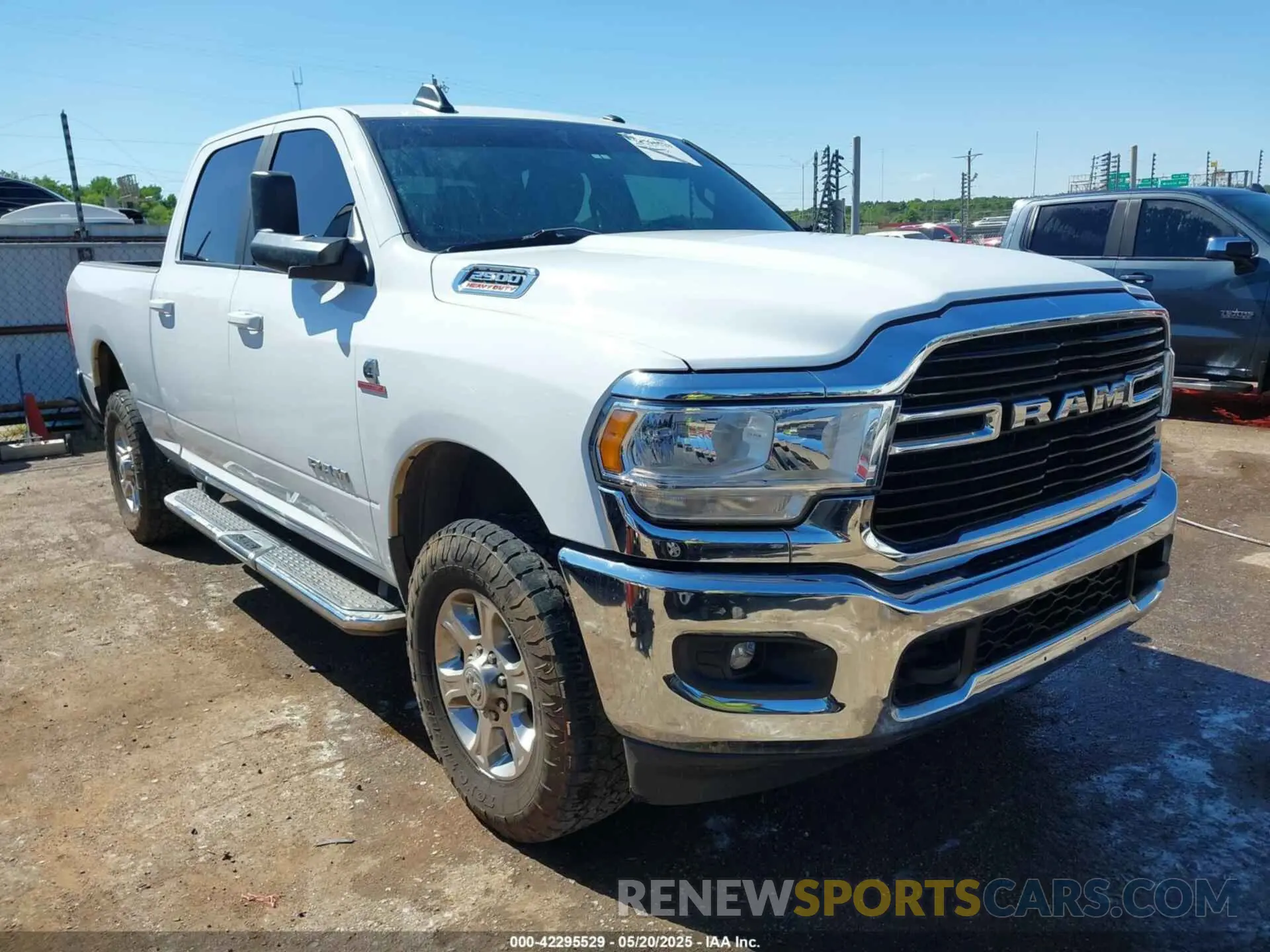 1 fotografías del automóvil dañado 3C6UR5DL6MG512539 RAM 2500 2021