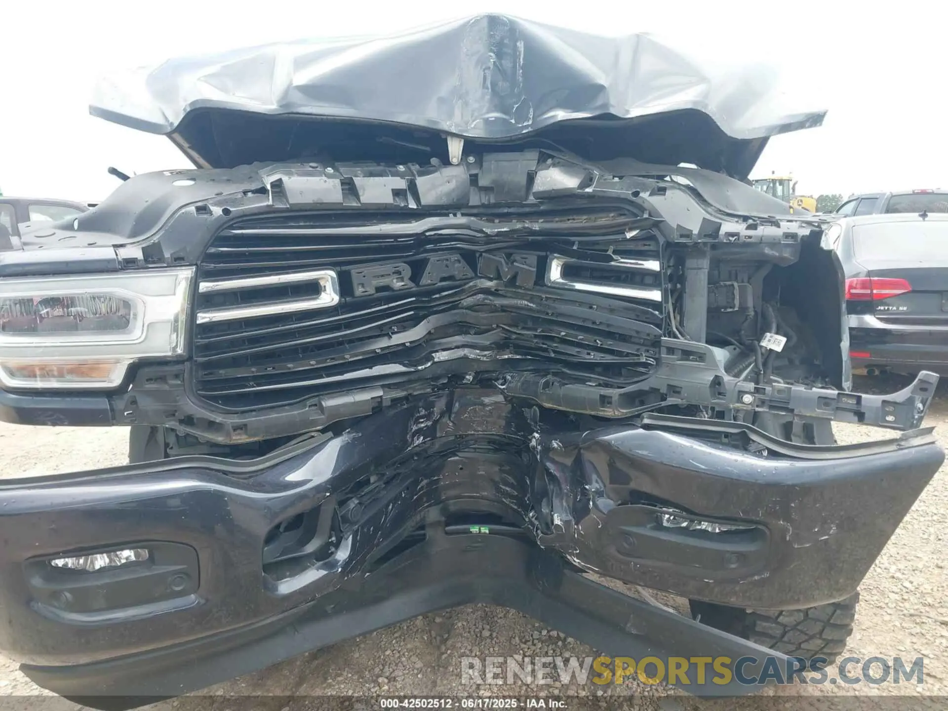 6 fotografías del automóvil dañado 3C6UR5DLXMG659821 RAM 2500 2021
