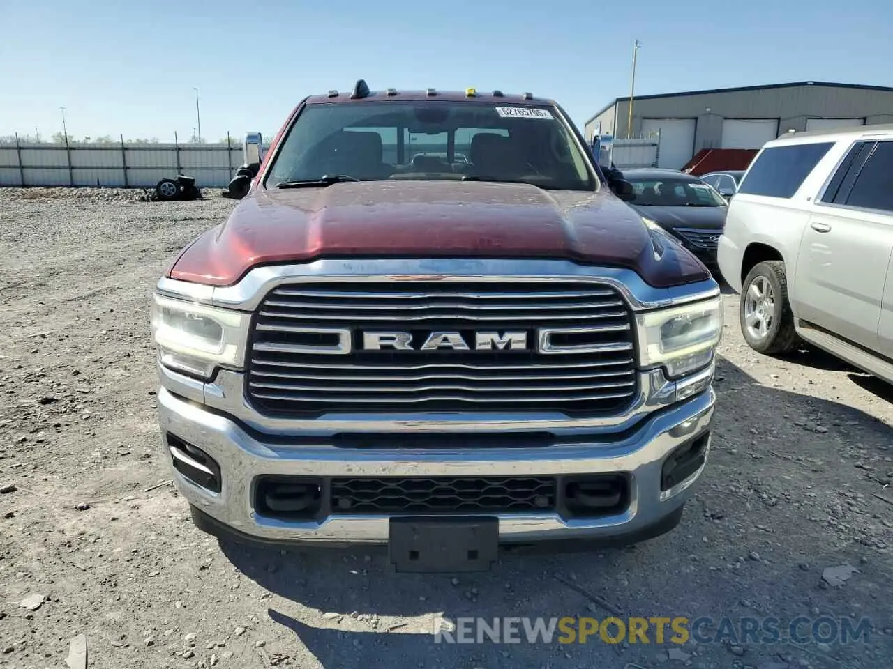 5 fotografías del automóvil dañado 3C6UR5FL4MG631655 RAM 2500 2021