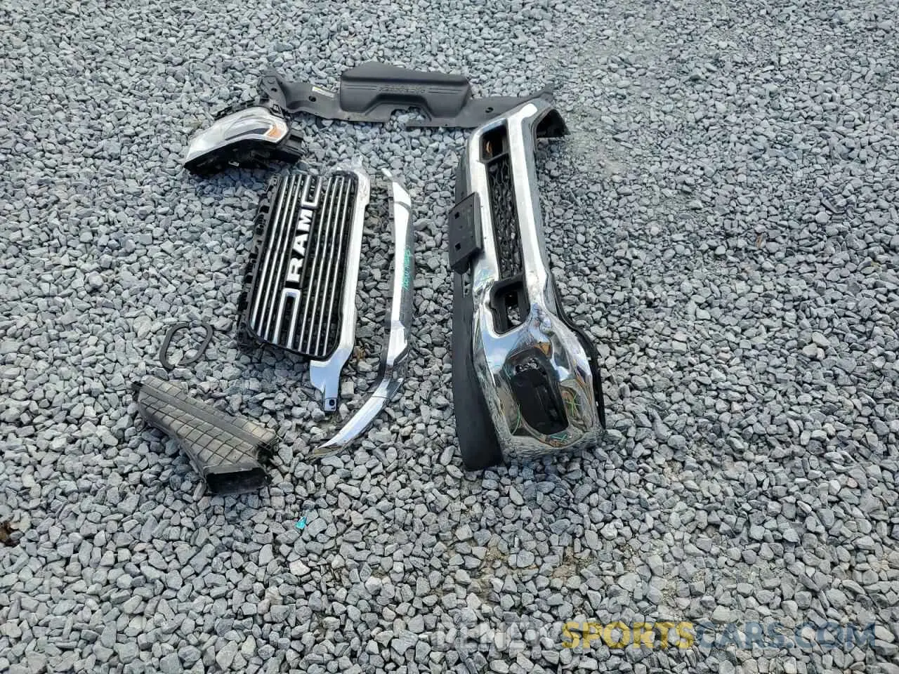12 fotografías del automóvil dañado 3C6UR5FL8MG675819 RAM 2500 2021