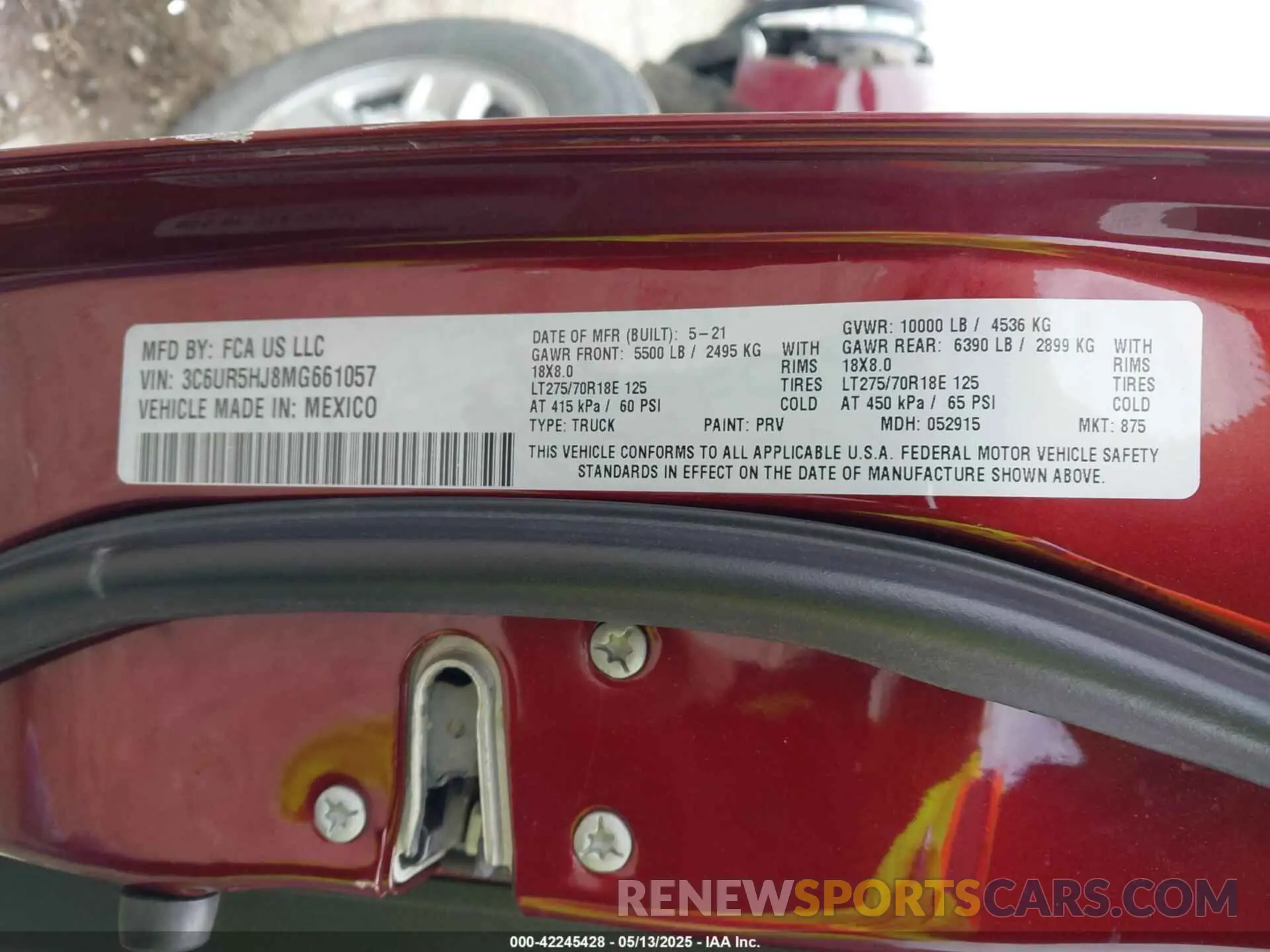9 fotografías del automóvil dañado 3C6UR5HJ8MG661057 RAM 2500 2021
