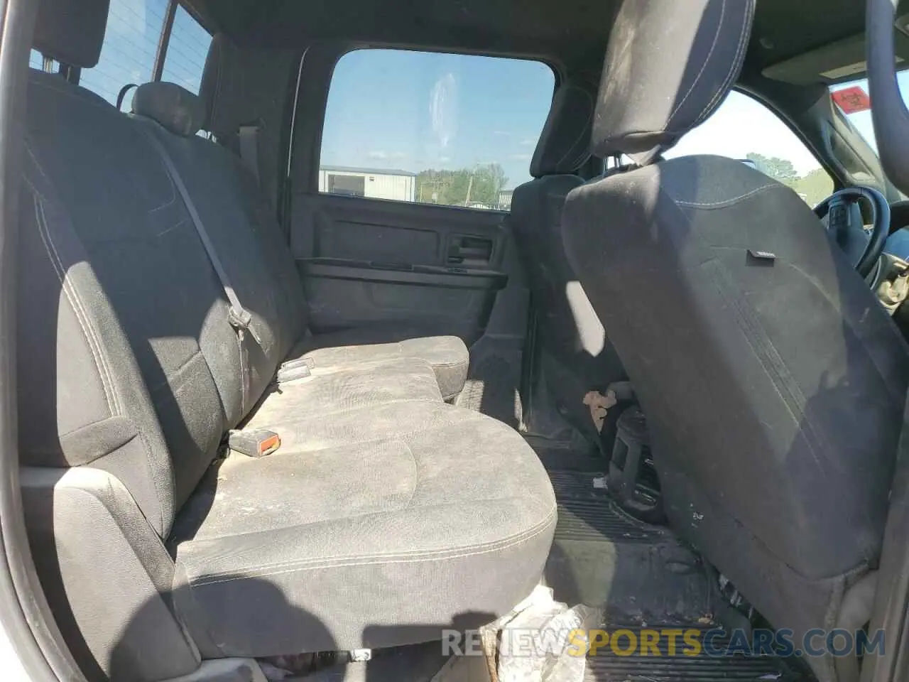 10 fotografías del automóvil dañado 3C6UR5HLXMG532657 RAM 2500 2021