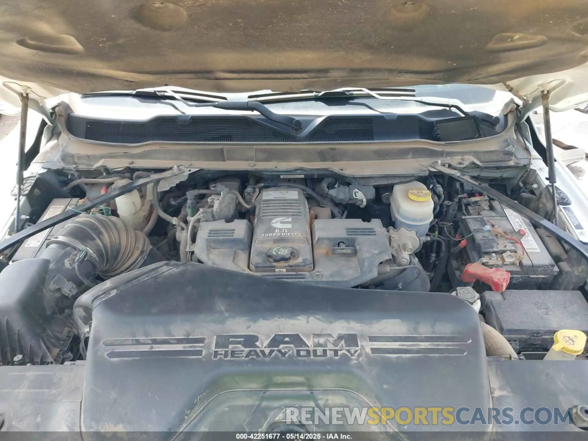 10 fotografías del automóvil dañado 3C6UR5JL1MG652017 RAM 2500 2021