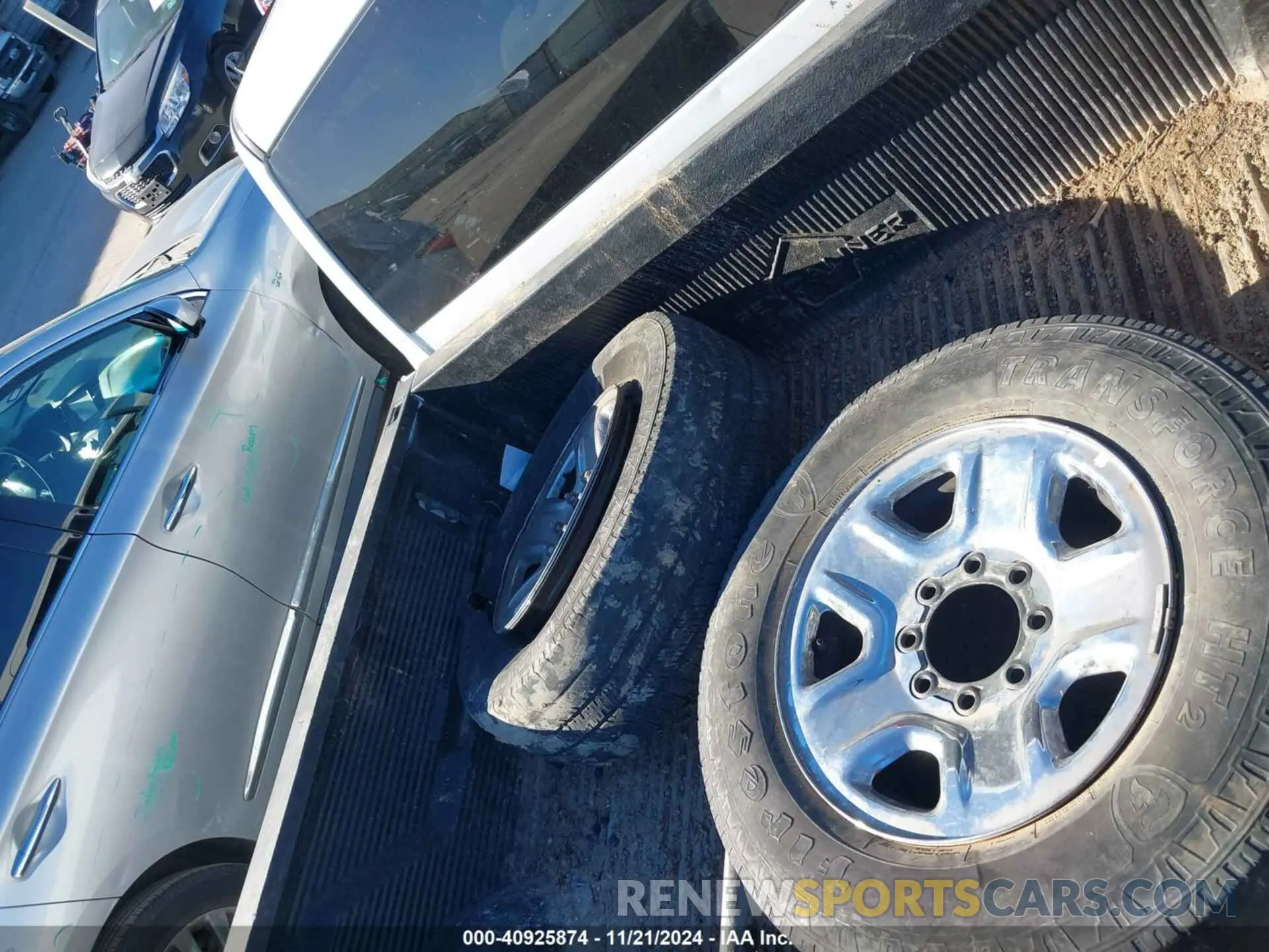 12 fotografías del automóvil dañado 3C6UR5JL6MG542354 RAM 2500 2021