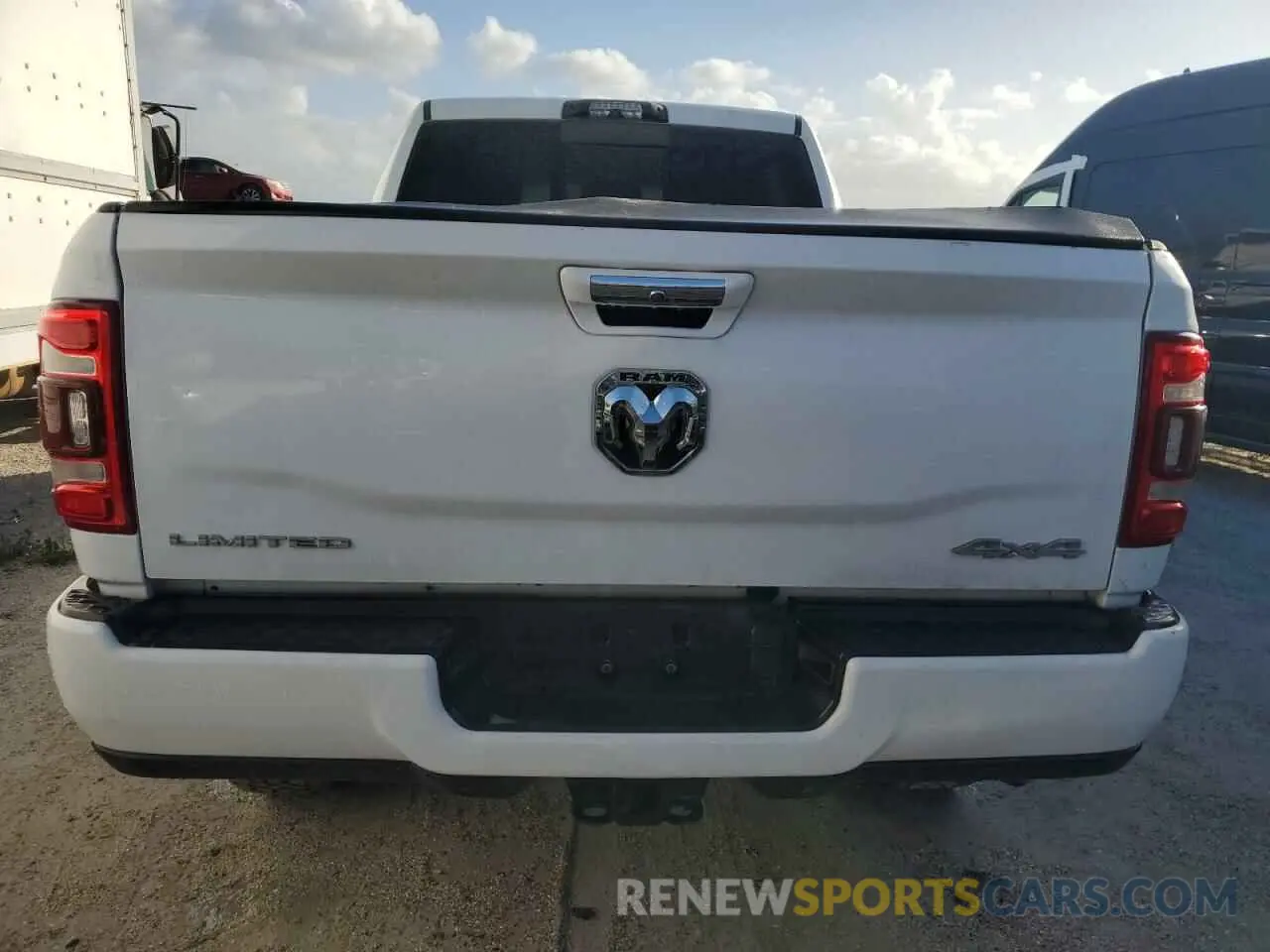 6 fotografías del automóvil dañado 3C6UR5TL8MG501236 RAM 2500 2021