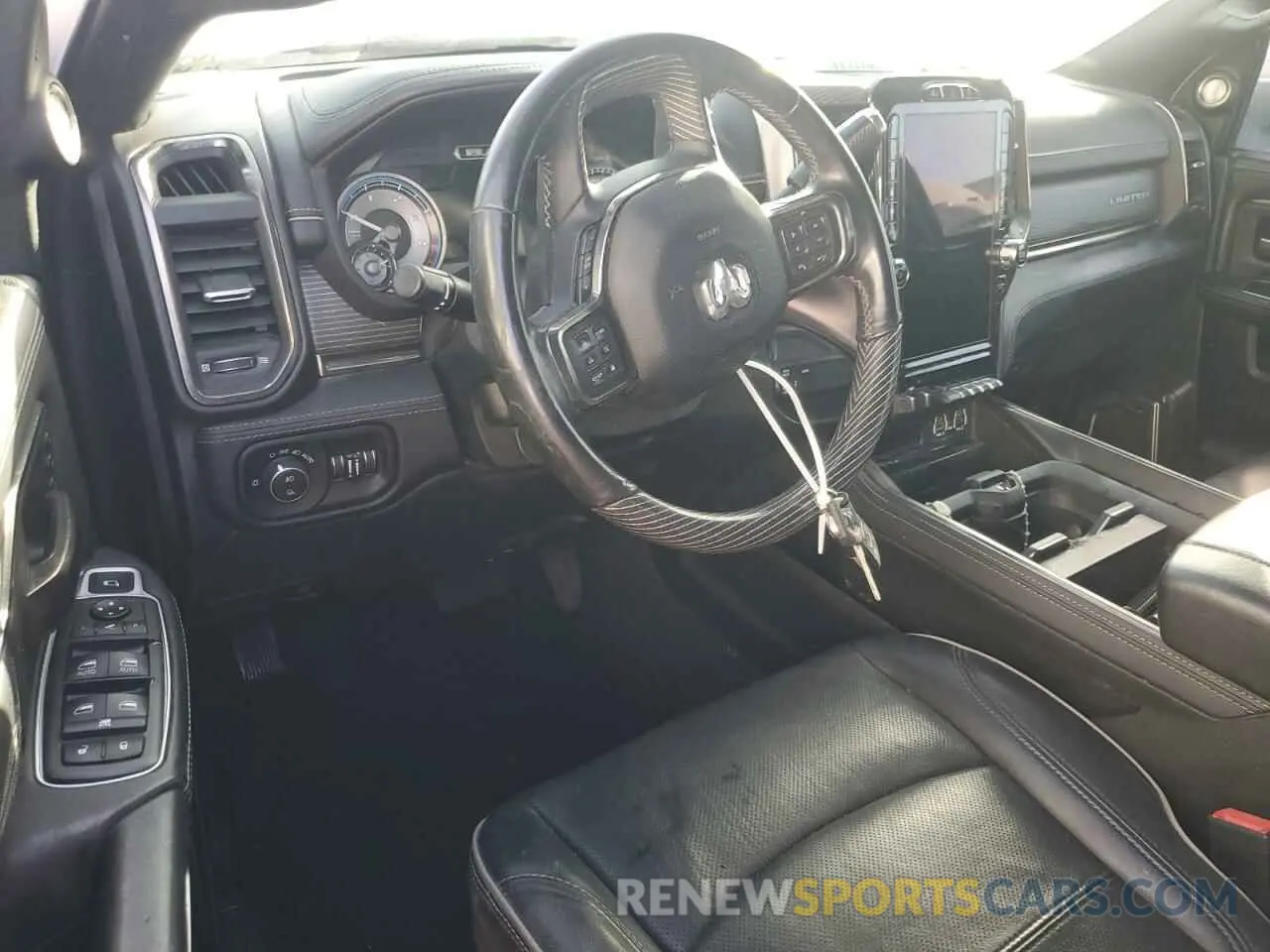 8 fotografías del automóvil dañado 3C6UR5TL8MG501236 RAM 2500 2021