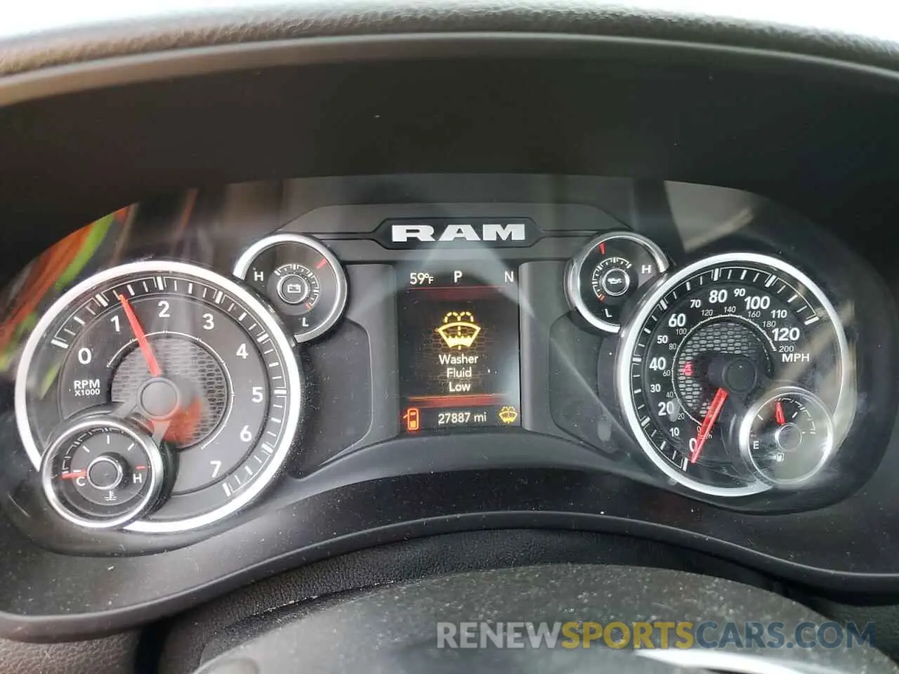 9 fotografías del automóvil dañado 3C6MR5AJ6NG418830 RAM 2500 2022