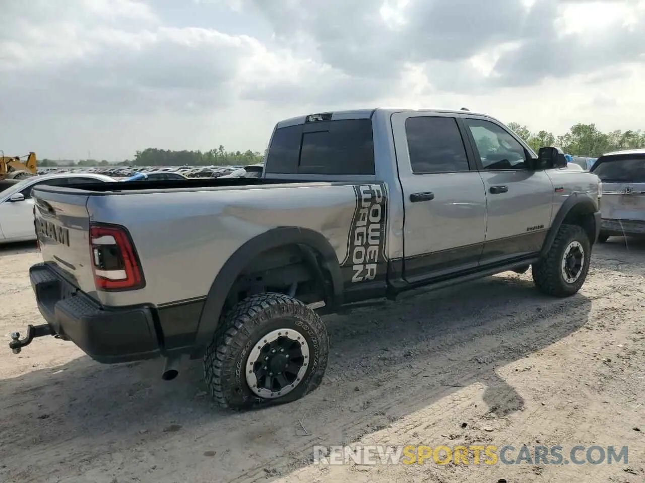 3 fotografías del automóvil dañado 3C6TR5EJ3NG369009 RAM 2500 2022