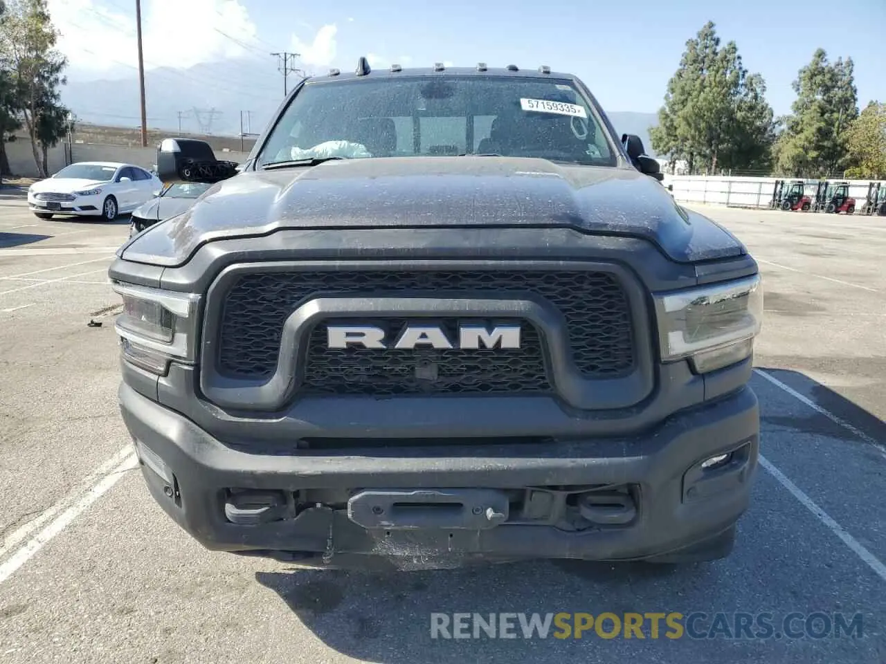 5 fotografías del automóvil dañado 3C6TR5EJ8NG384430 RAM 2500 2022