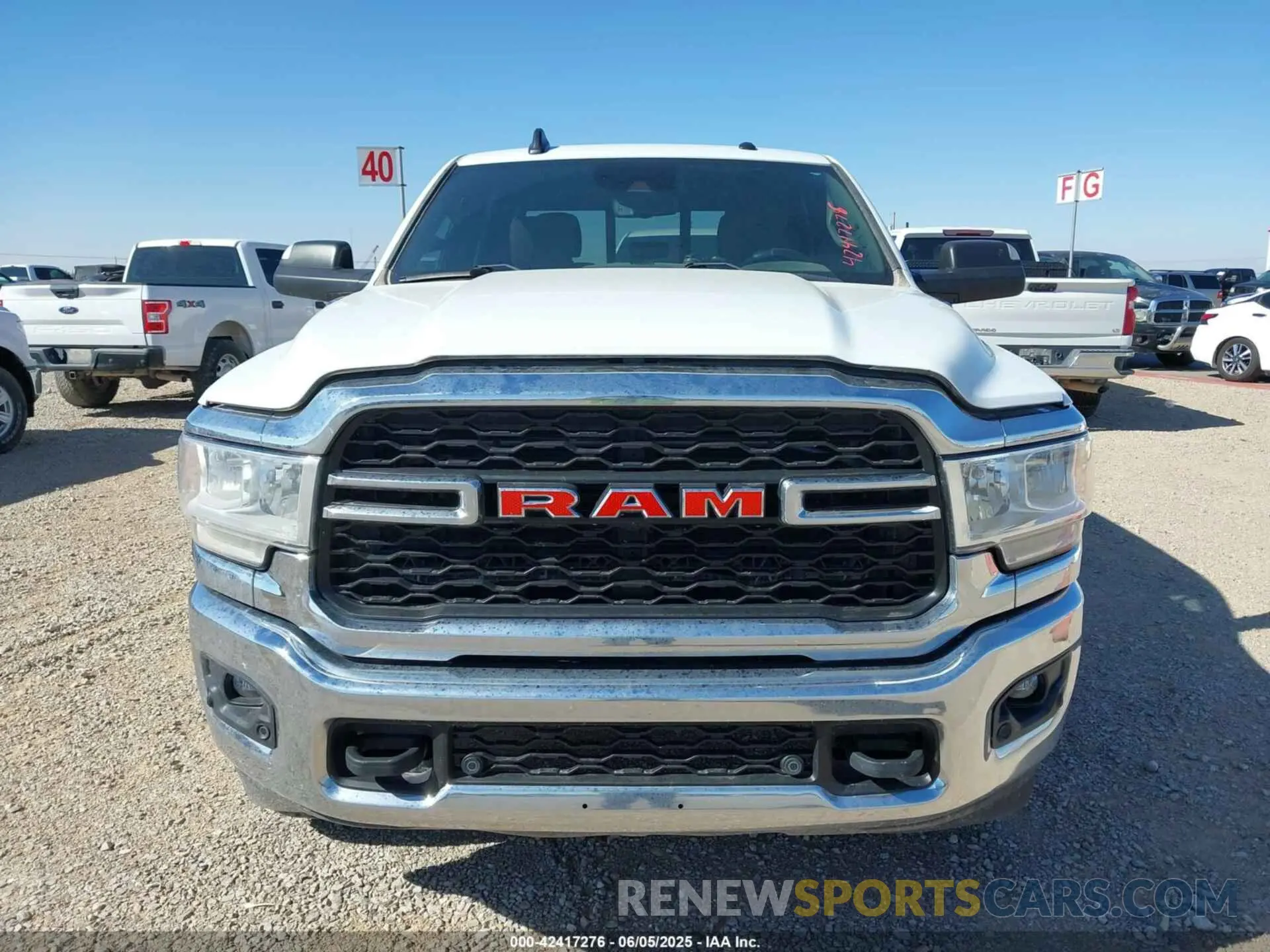 12 fotografías del automóvil dañado 3C6UR5CJ2NG272004 RAM 2500 2022