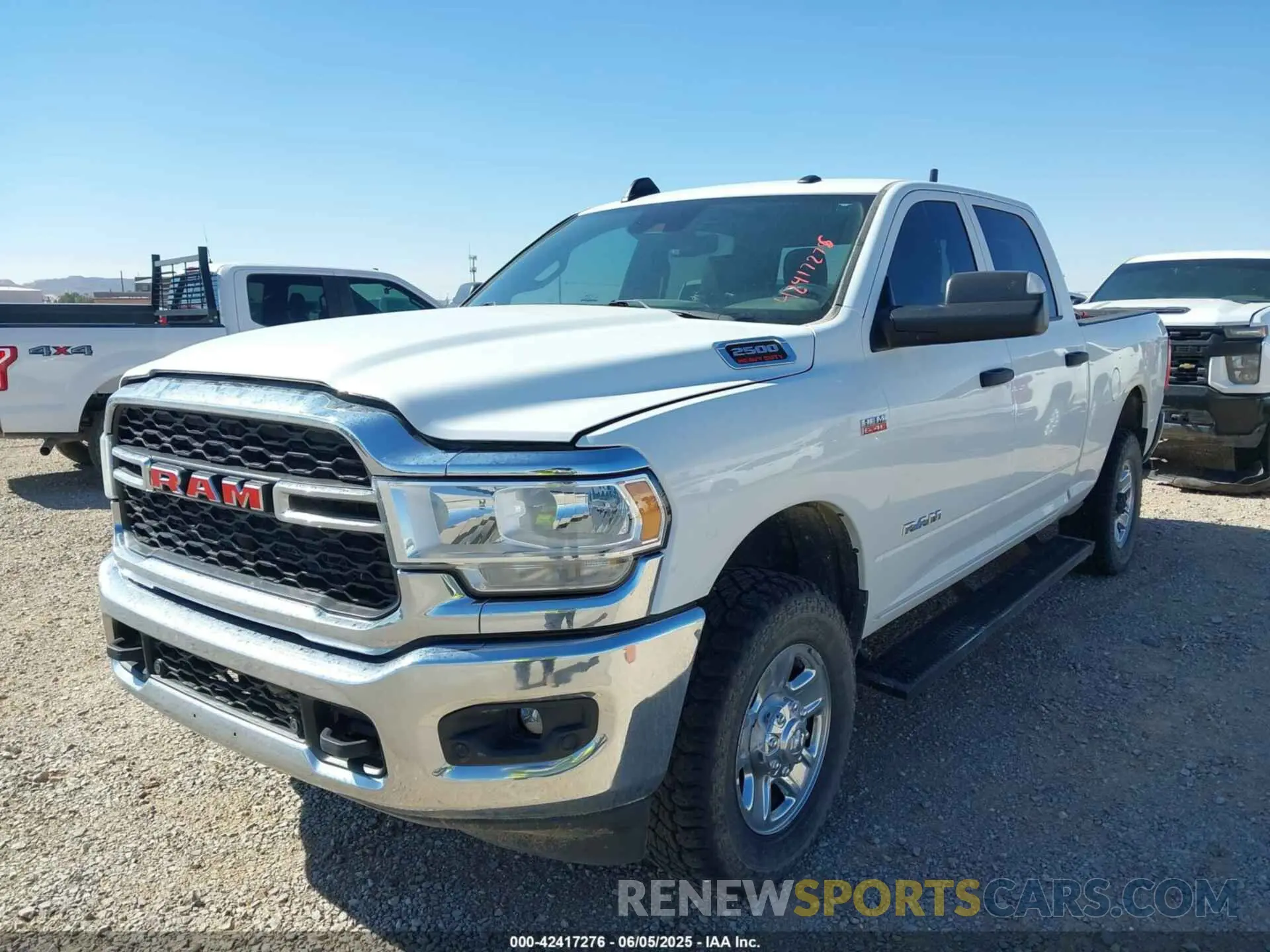 6 fotografías del automóvil dañado 3C6UR5CJ2NG272004 RAM 2500 2022