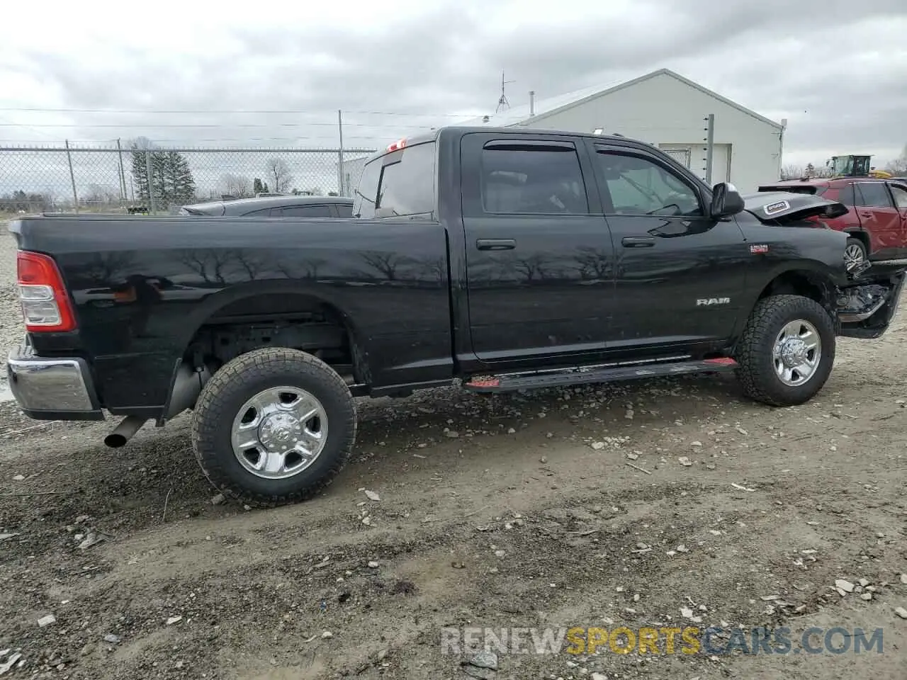 3 fotografías del automóvil dañado 3C6UR5CJ4NG251655 RAM 2500 2022