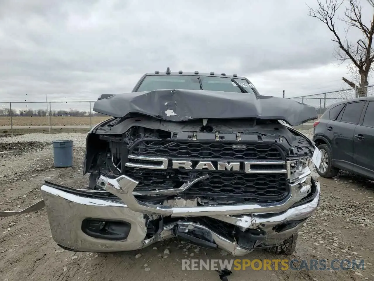 5 fotografías del automóvil dañado 3C6UR5CJ4NG251655 RAM 2500 2022