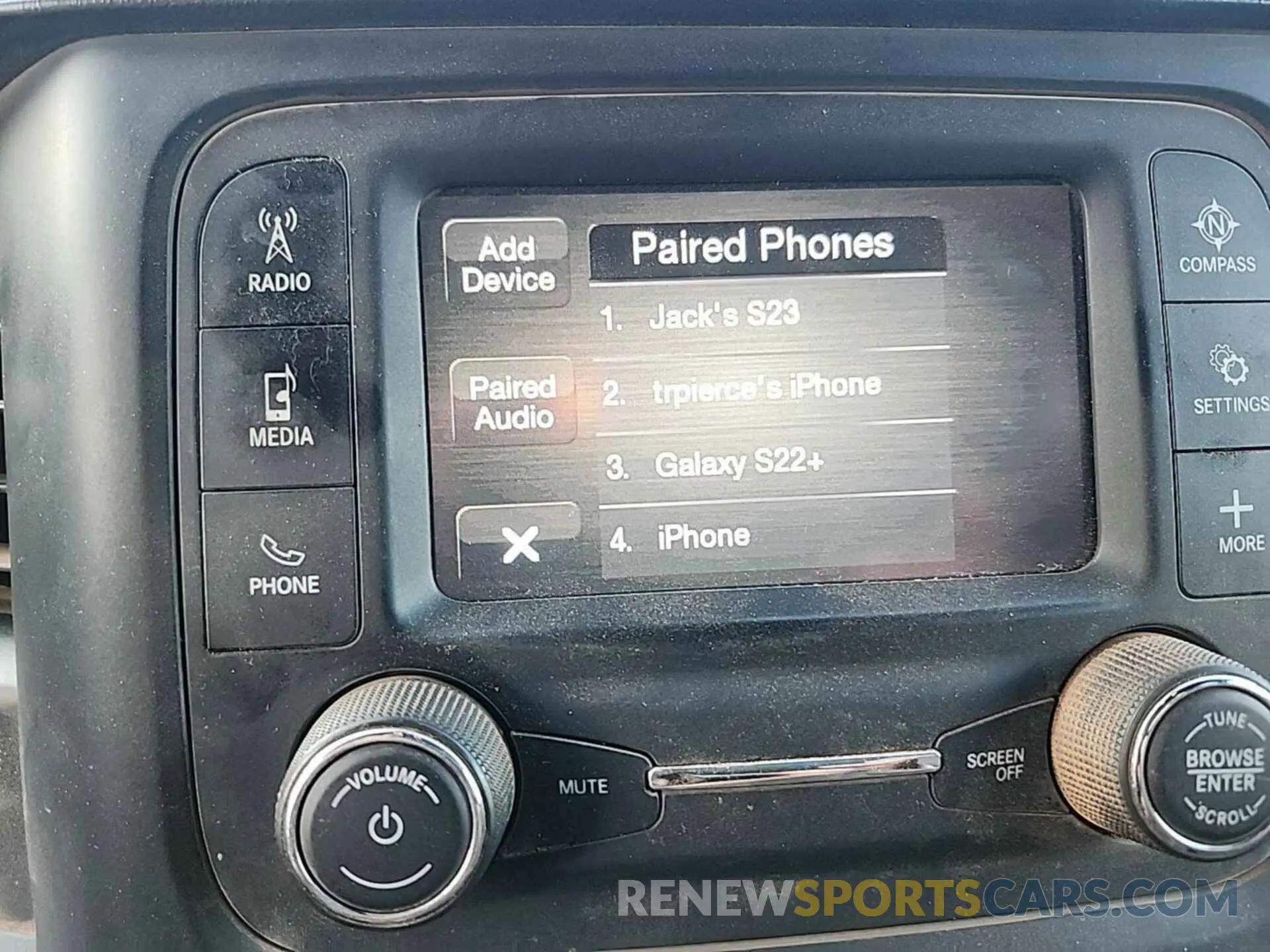 12 fotografías del automóvil dañado 3C6UR5CJ5NG320823 RAM 2500 2022