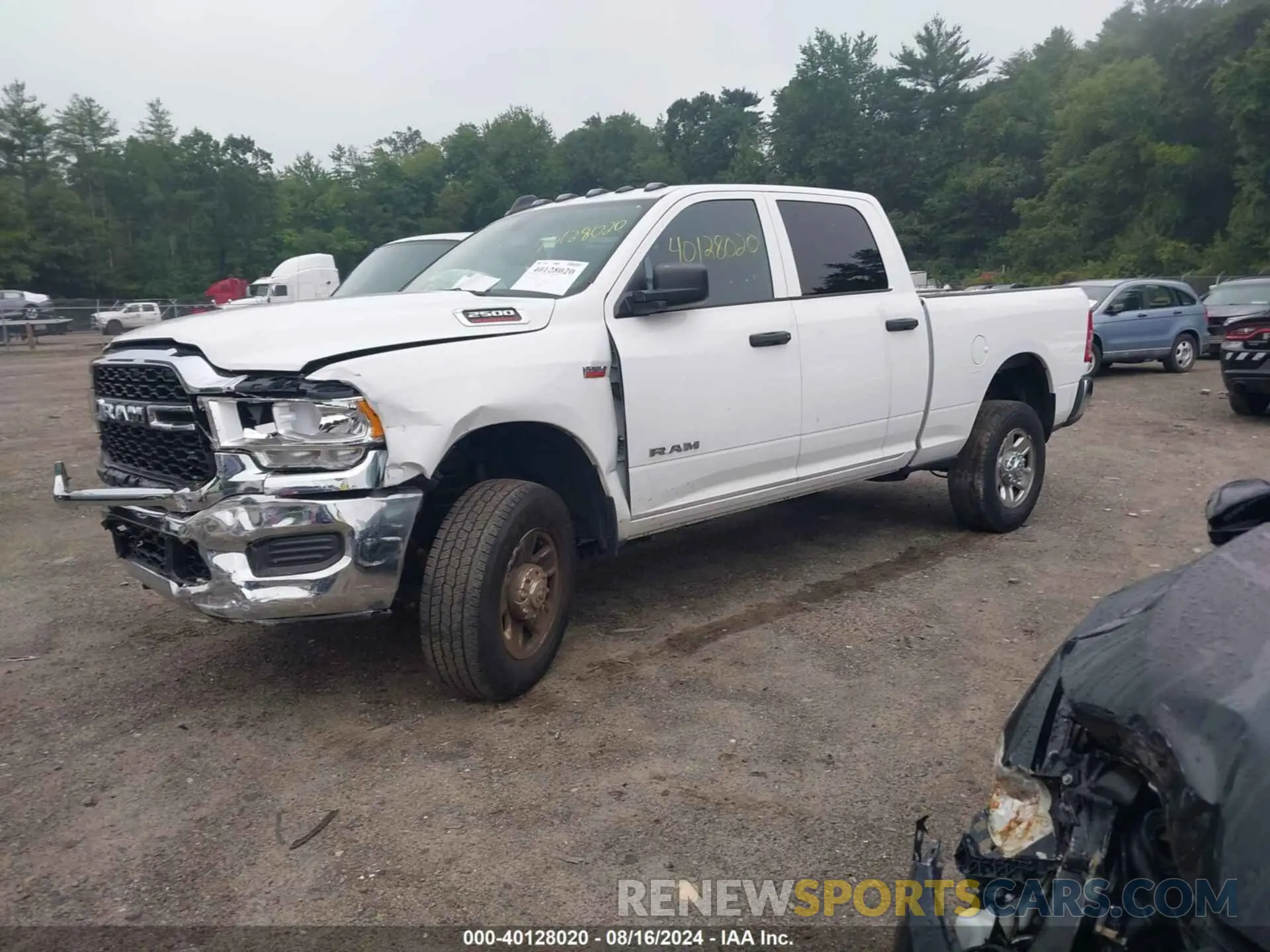 2 fotografías del automóvil dañado 3C6UR5CJXNG110864 RAM 2500 2022